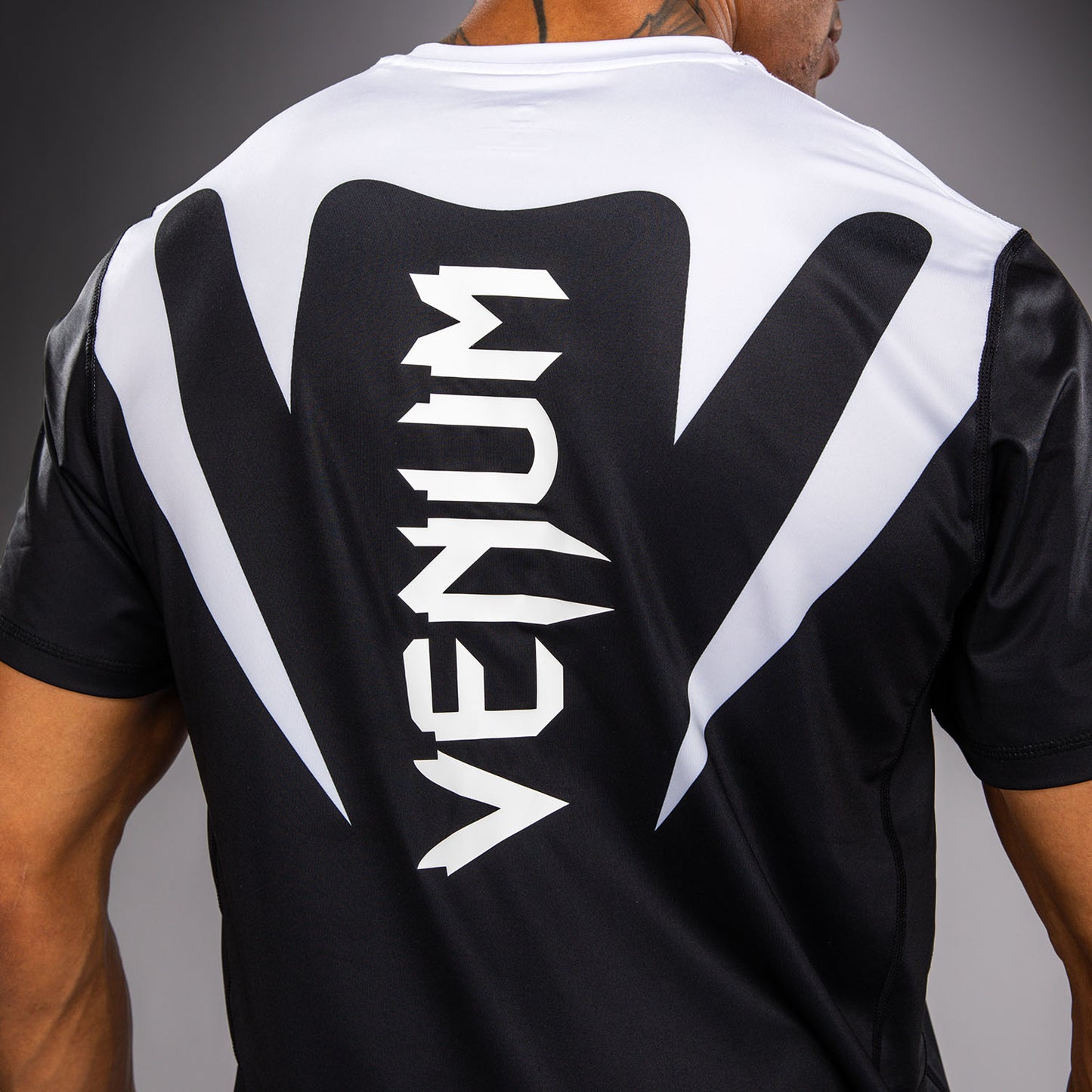 Футболка Dry Tech Venum Attack 90 – Белый/Чёрный