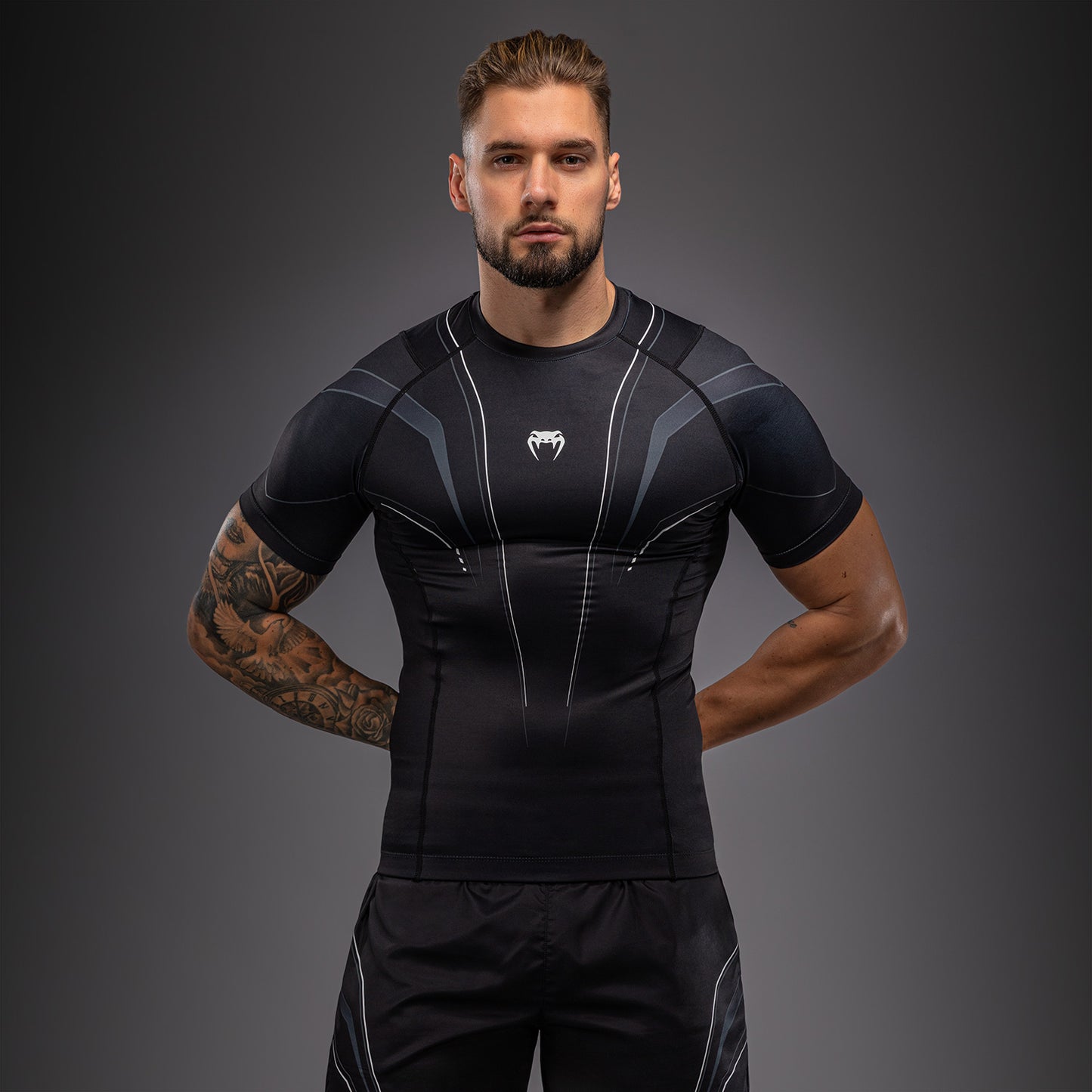 Рашгард с коротким рукавом Venum Streamline – Чёрный/Белый