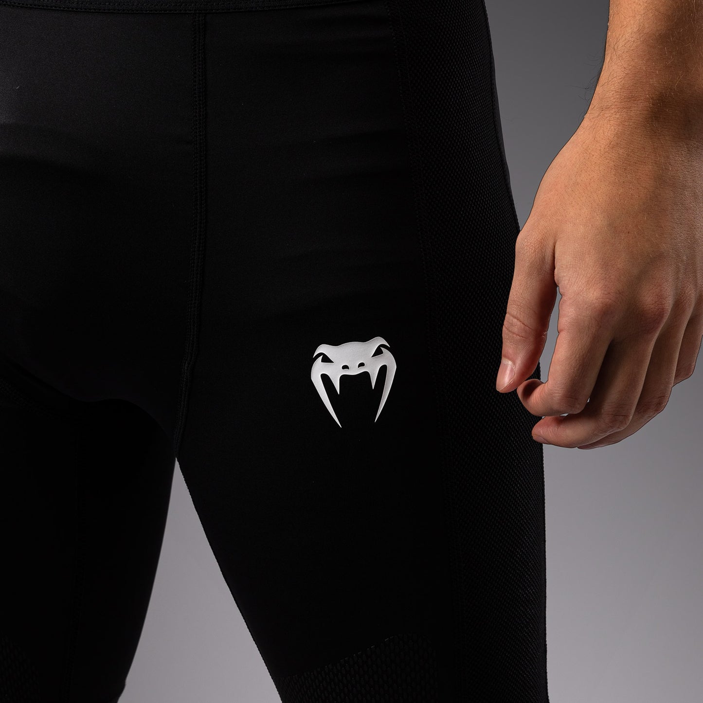 Venum Tactical XT Шорты Vale Tudo - черный/огненно-красный