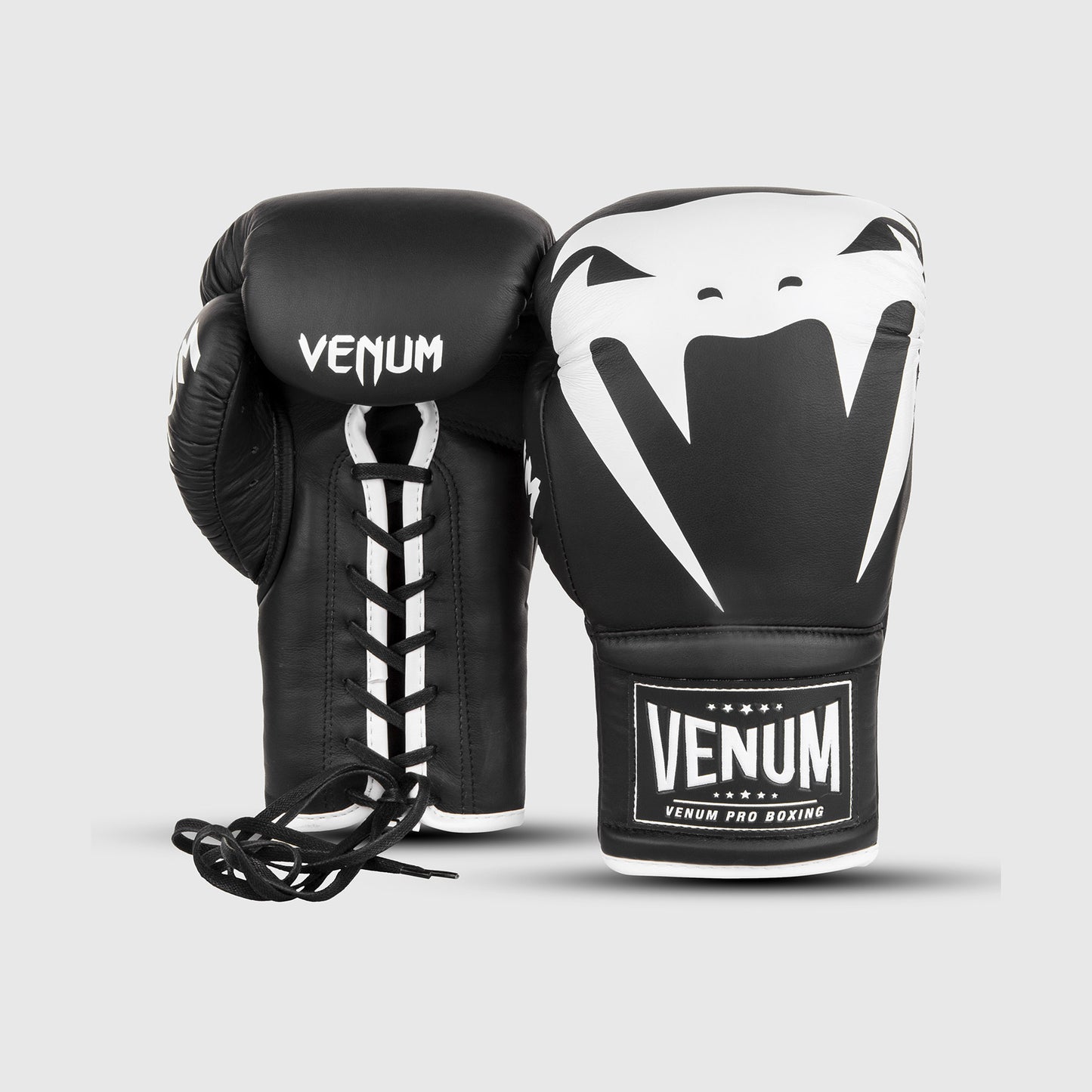 Боксерские перчатки Venum Giant 2.0 Pro-Со шнуровкой