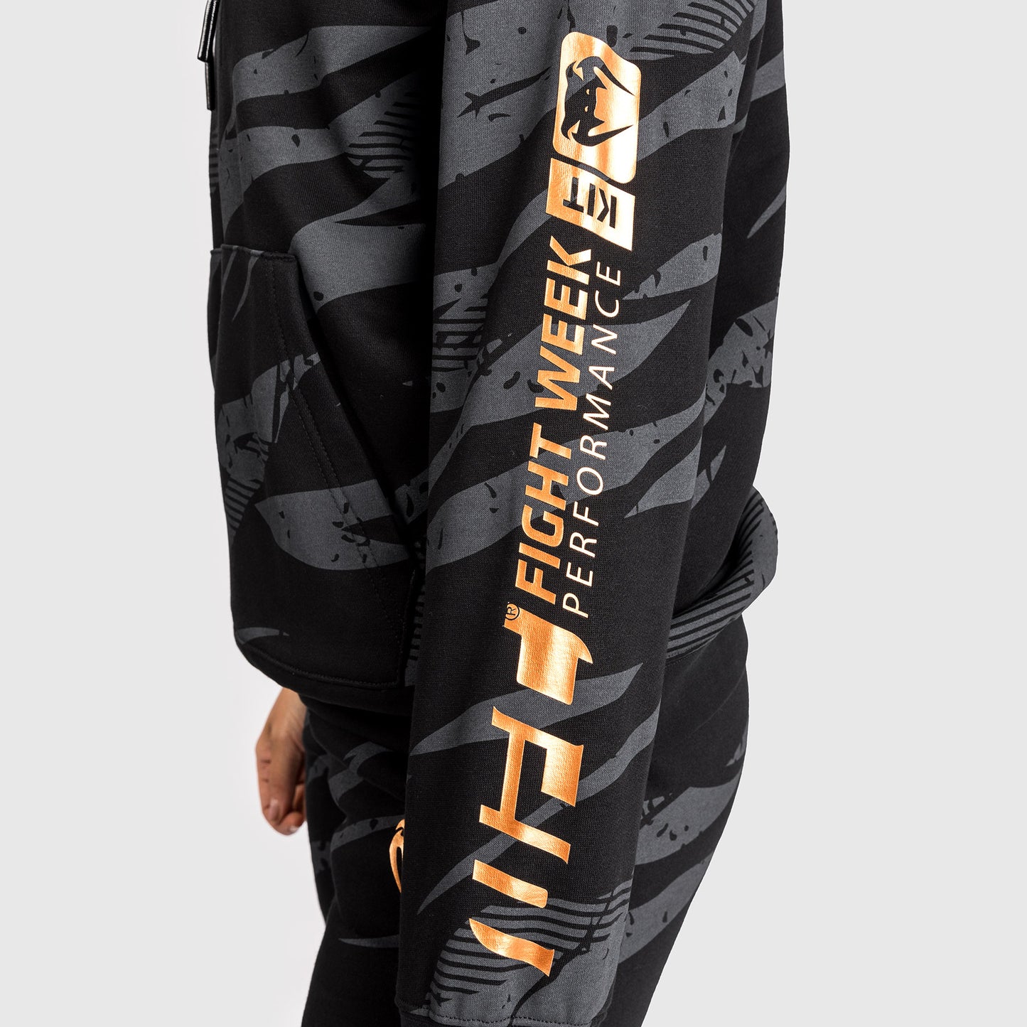 Женская Толстовка С Капюшоном UFC Adrenaline By Venum Fight Week - Urban Camo