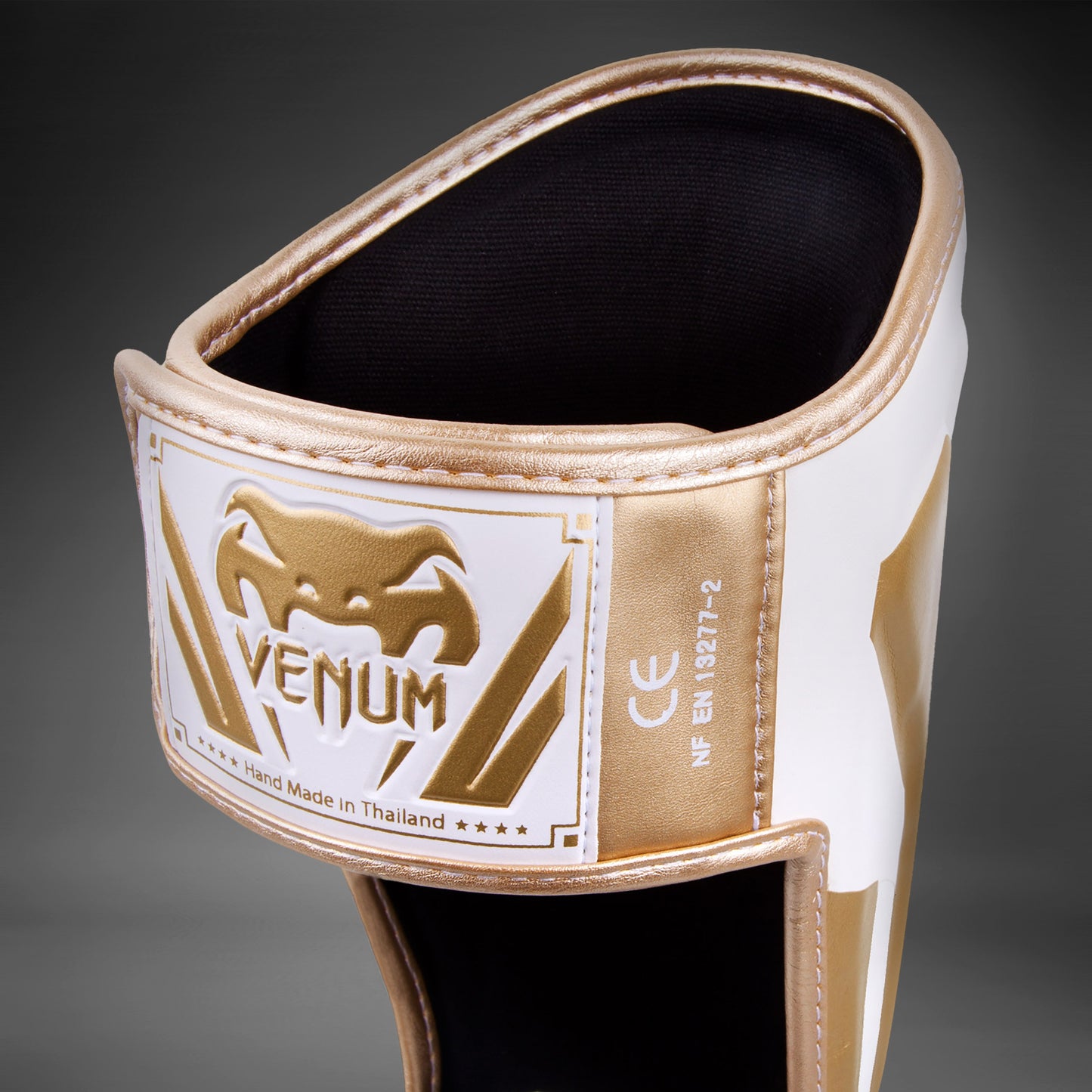 ЩИТКИ VENUM ELITE STANDUP - БЕЛЫЙ/ЗОЛОТОЙ