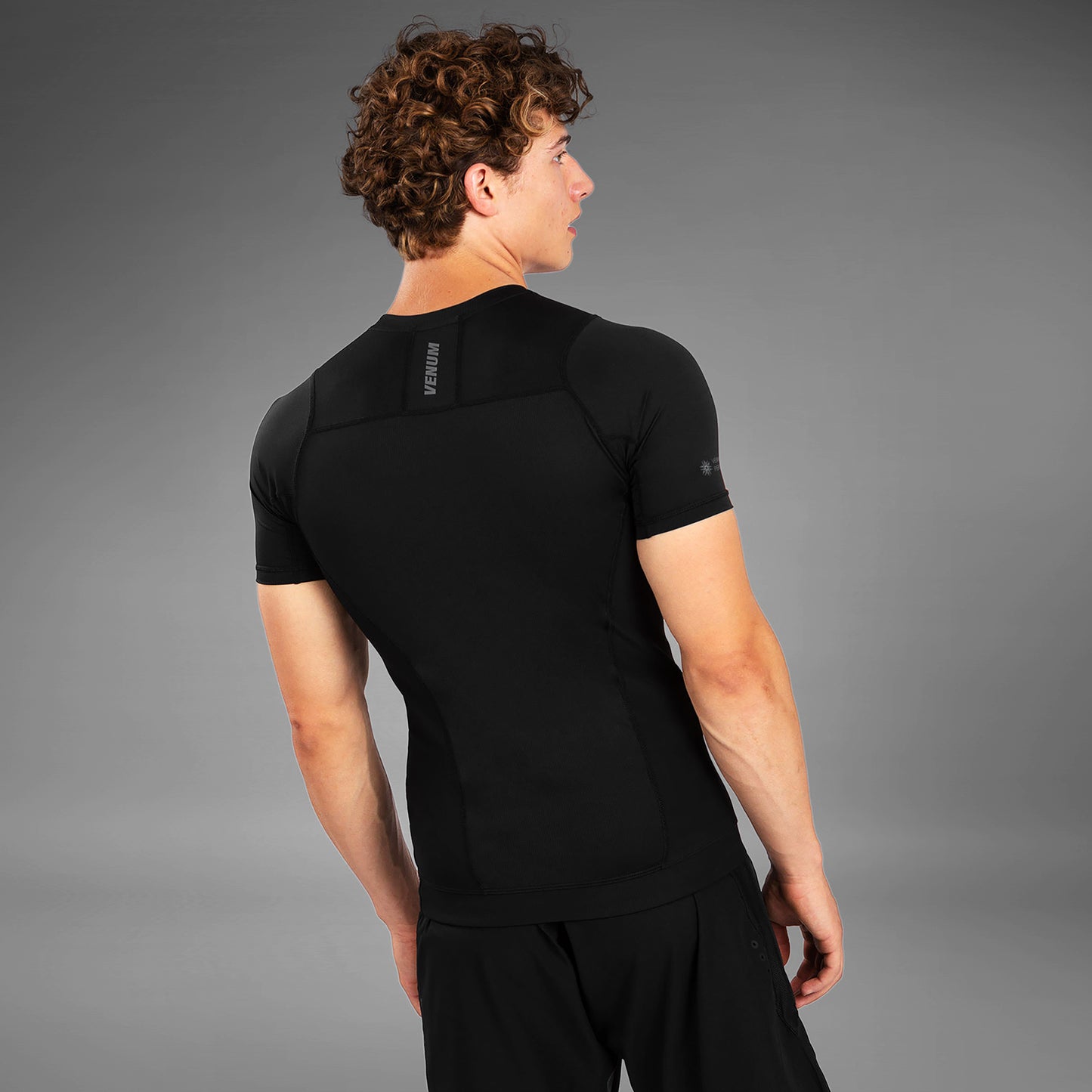 Короткий рукав для рашгарда Venum G-Fit Air - черный