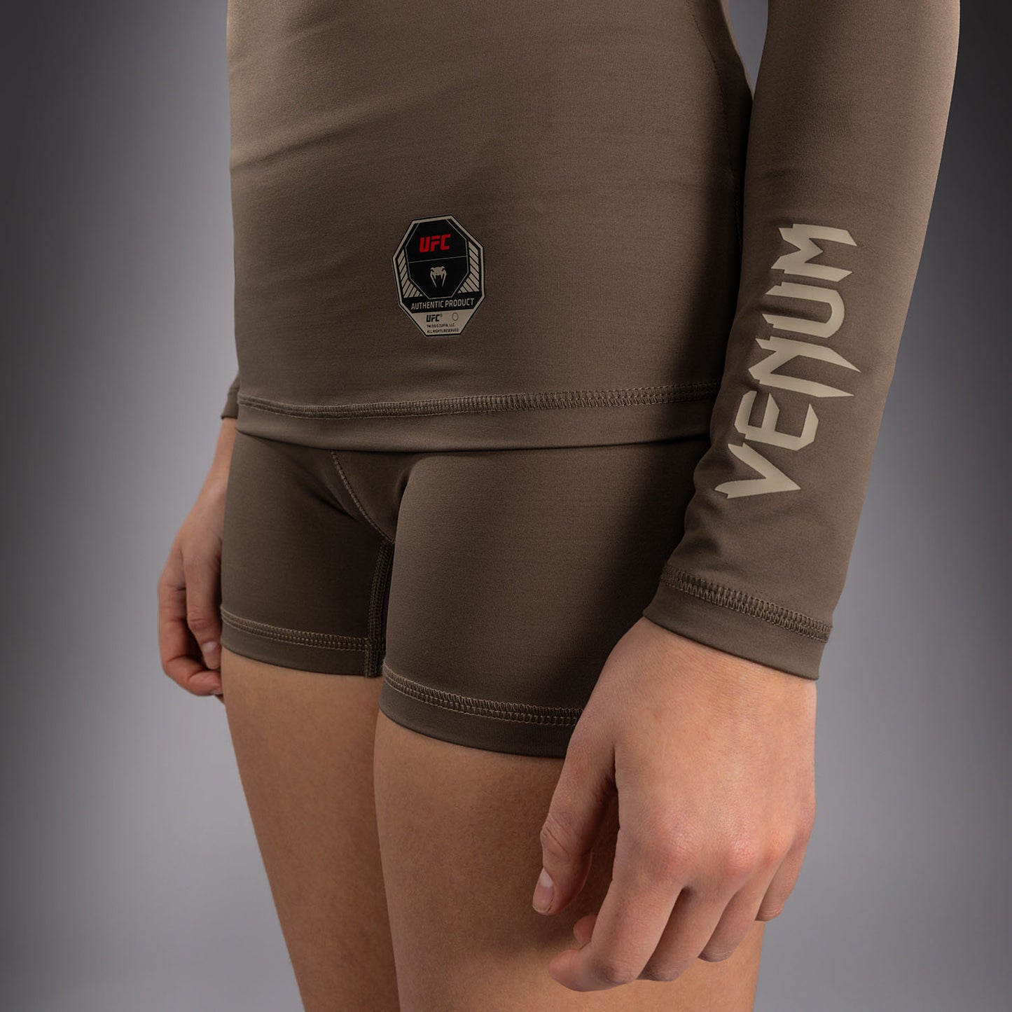 Женский функциональный рашгард с длинным рукавом Venum UFC Unity by Venum Authentic Fight Week - Коричневый