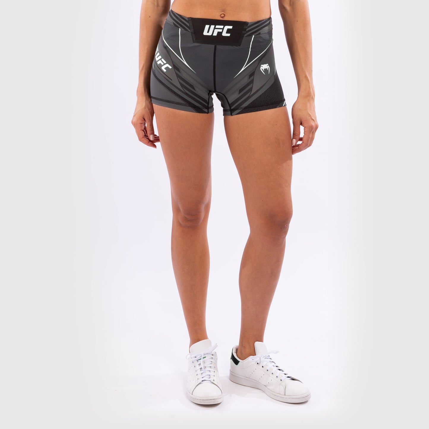 ЖЕНСКИЕ КОМПРЕССИОННЫЕ ШОРТЫ UFC VENUM FIGHT NIGHT TUDO - УКОРОЧЕННЫЙ КРОЙ - Чёрный