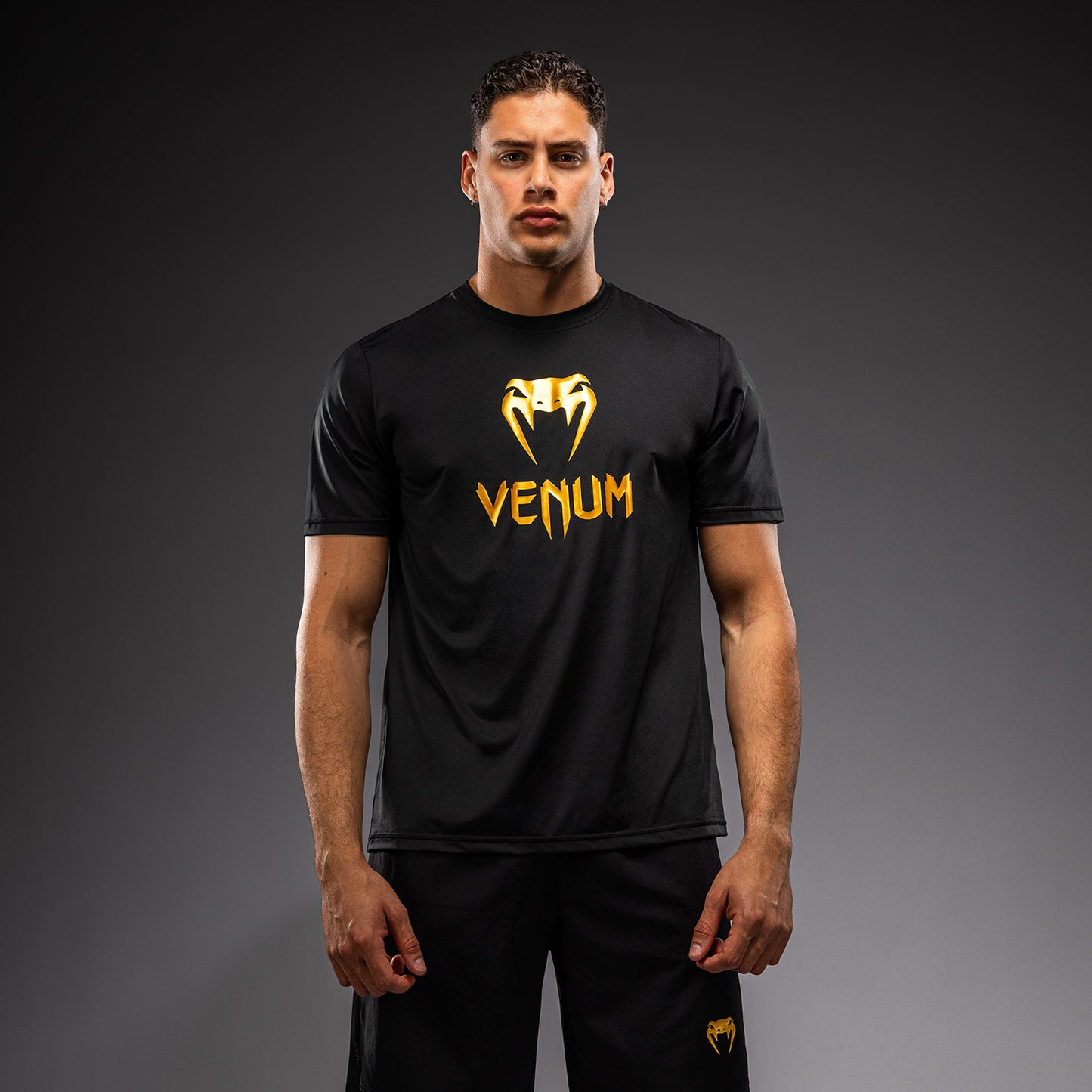 Футболка Dry Tech Venum Classic - черный/золотой
