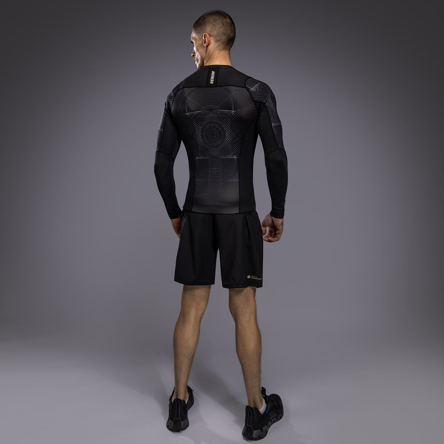 Длинный рукав Rashguard для мужчин Venum G-Fit Air - Глубокий черный / Песок пустыни