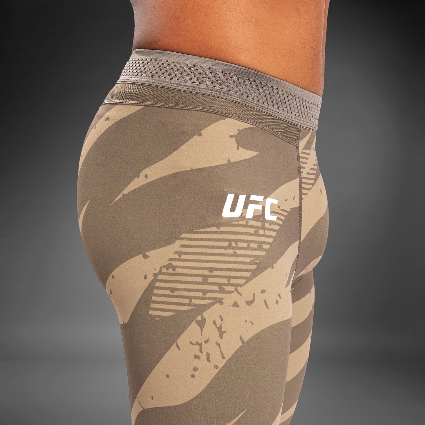 Мужская Майка UFC Adrenaline By Venum Fight Week Performance - Desert Camo