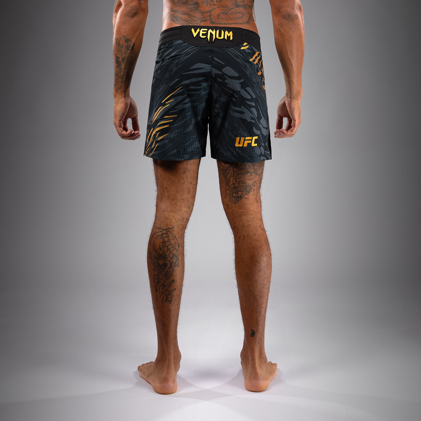 Шорты UFC Fusion by Venum Authentic Fight Night для мужчин - Короткий крой - Champion