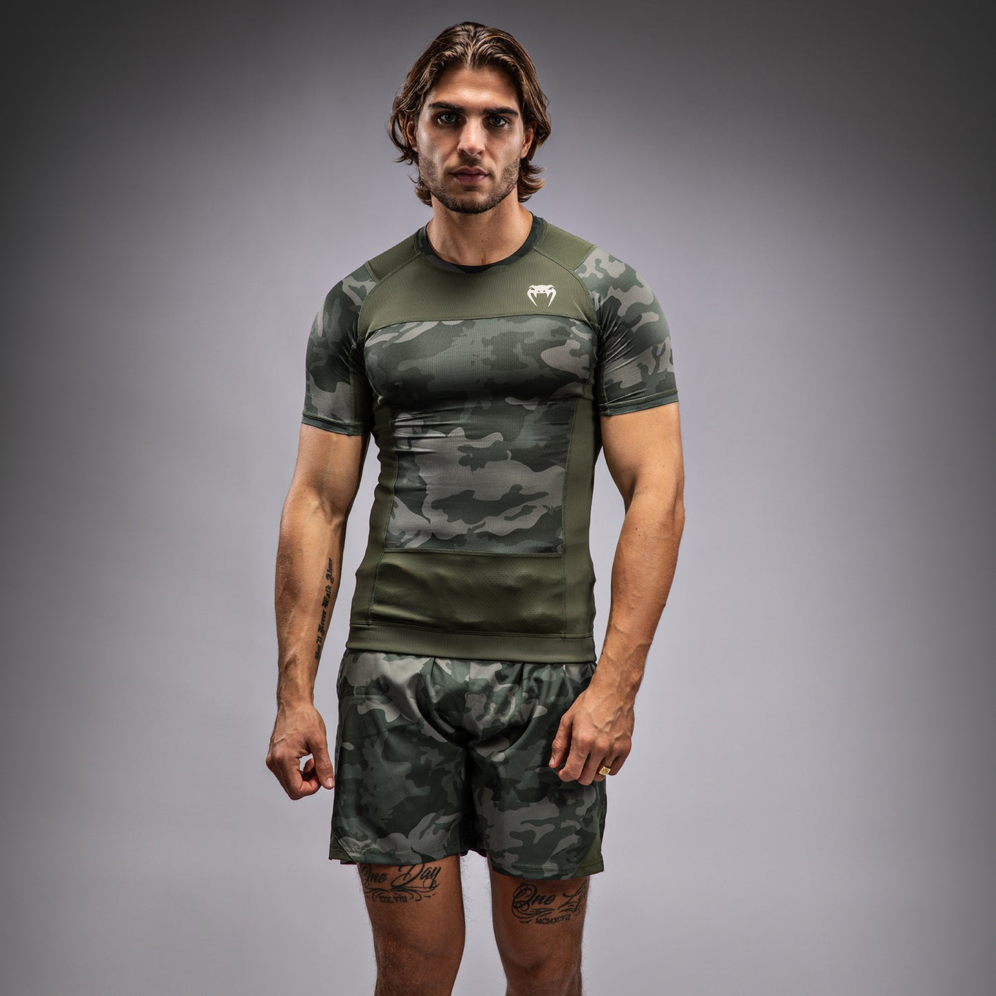Короткий рукав Rashguard для мужчин Venum G-Fit Air - Военный камуфляж