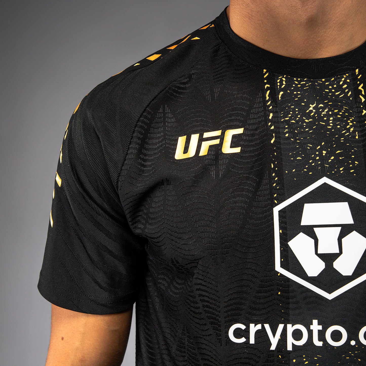 Официальная выходная футболка UFC Zenith by Venum Authentic Fight Night Мужская - Чемпион