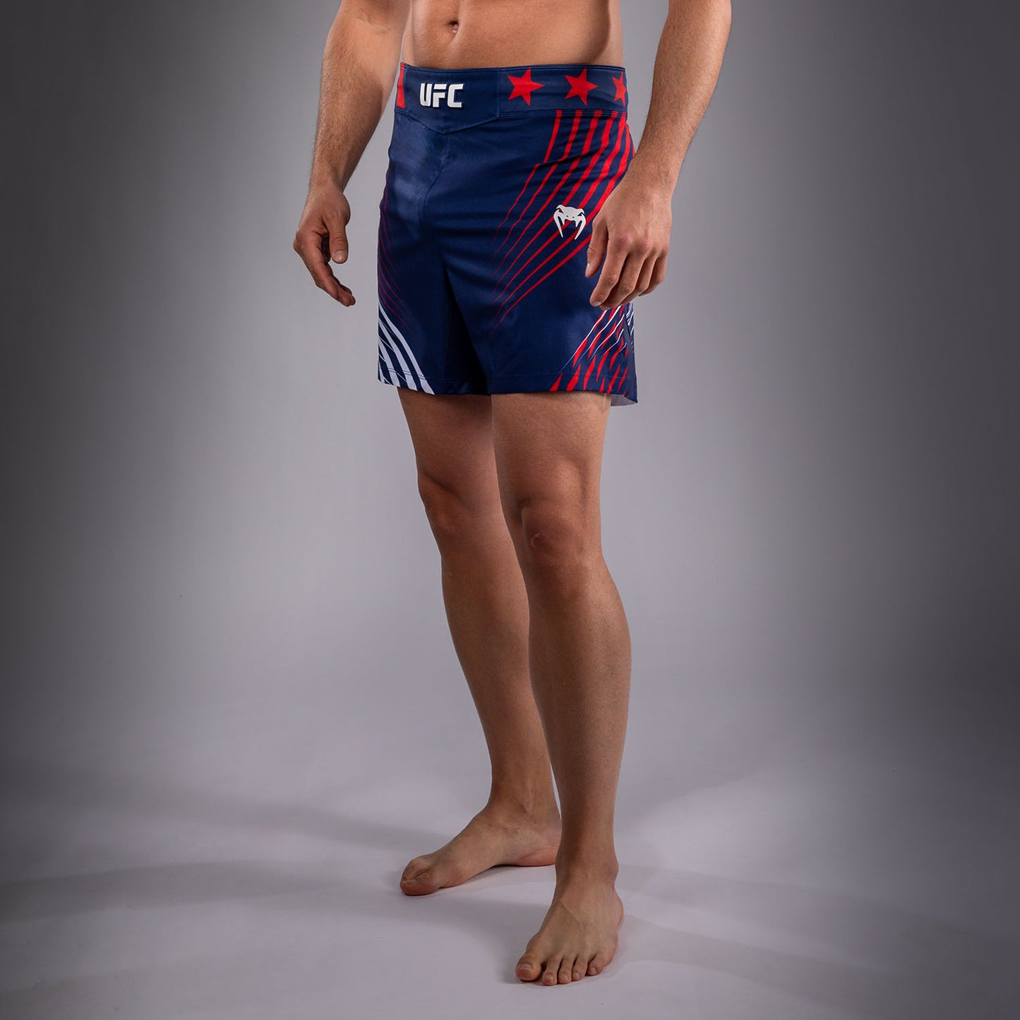 Official UFC Freedom 250 by Venum Authentic Fight Night Бойцовские шорты короткого кроя для мужчин - Синий