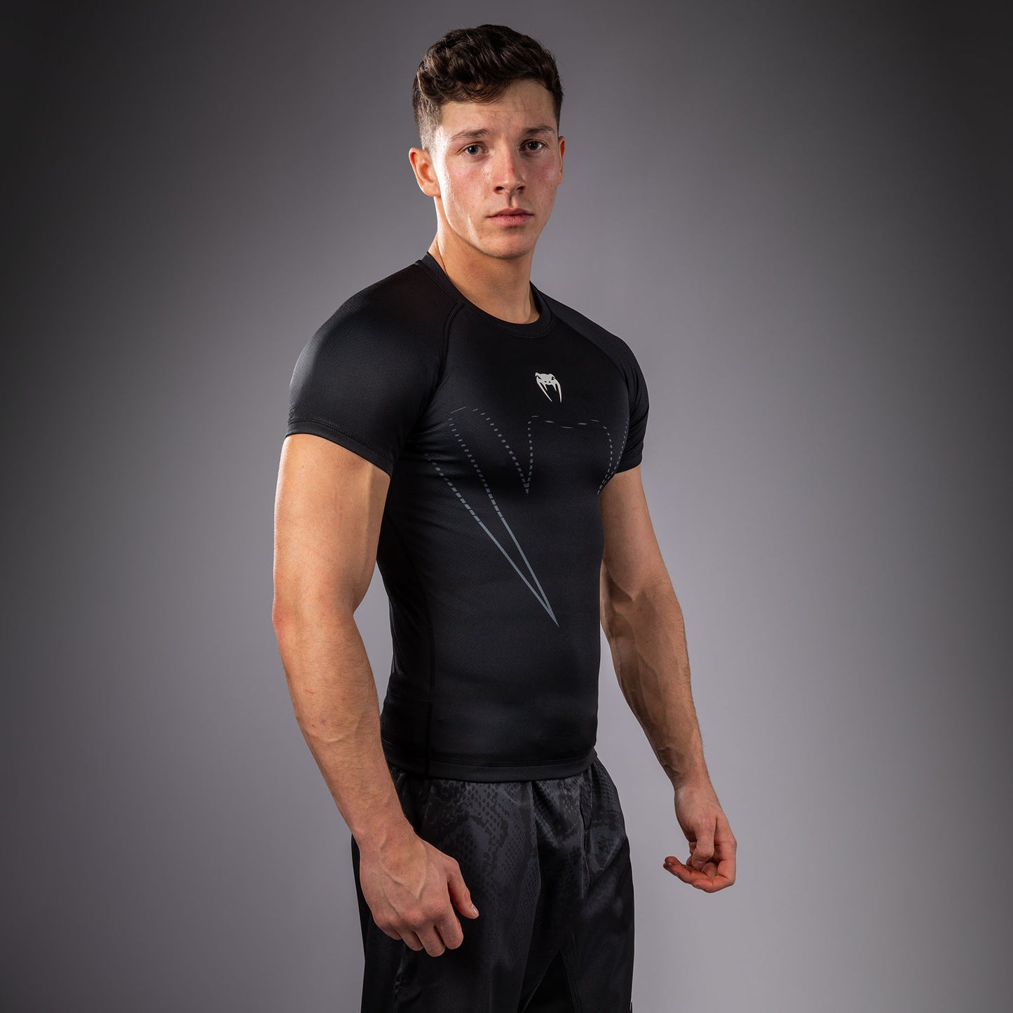 Рашгард с коротким рукавом Venum Edge – Чёрный/Песочный