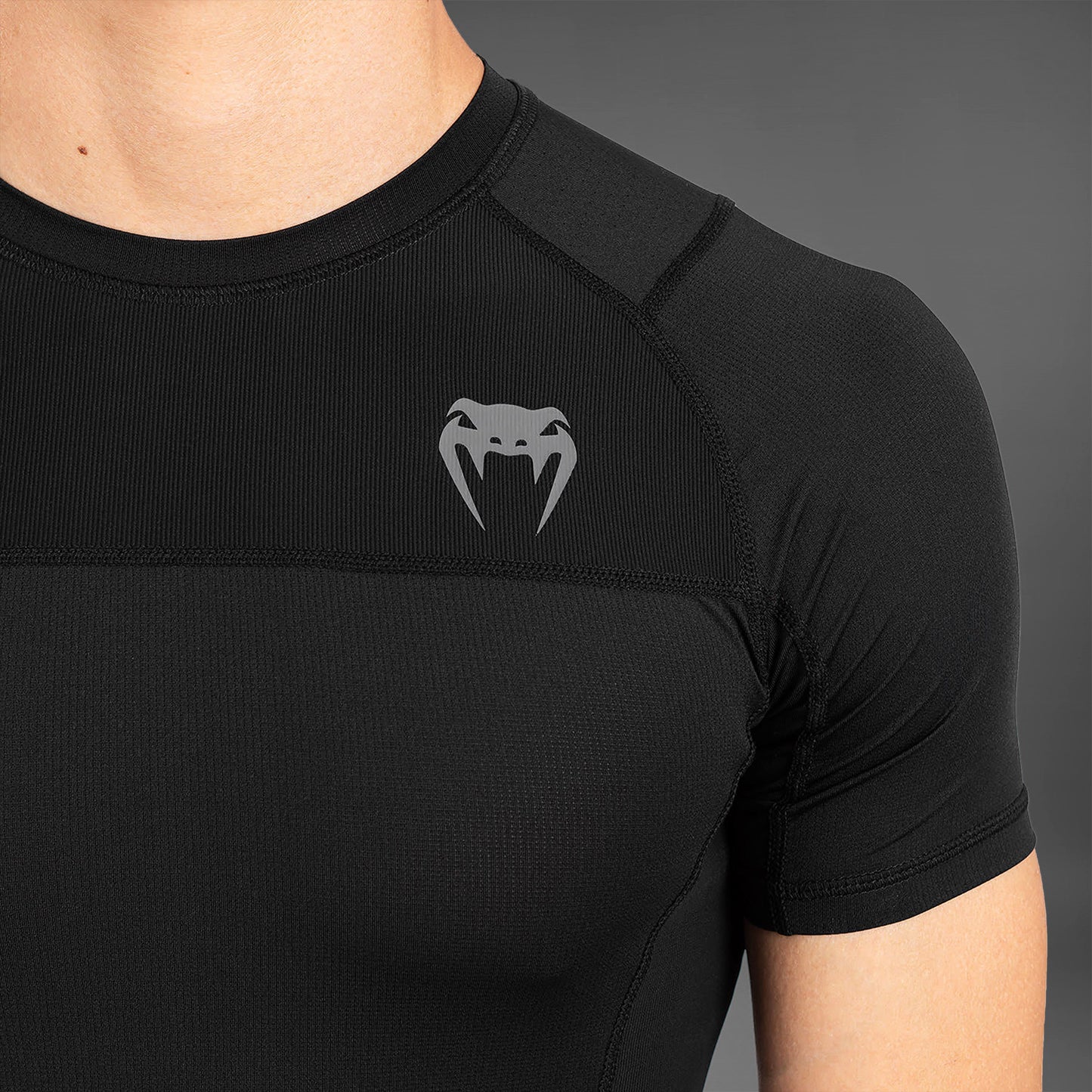 Короткий рукав для рашгарда Venum G-Fit Air - черный