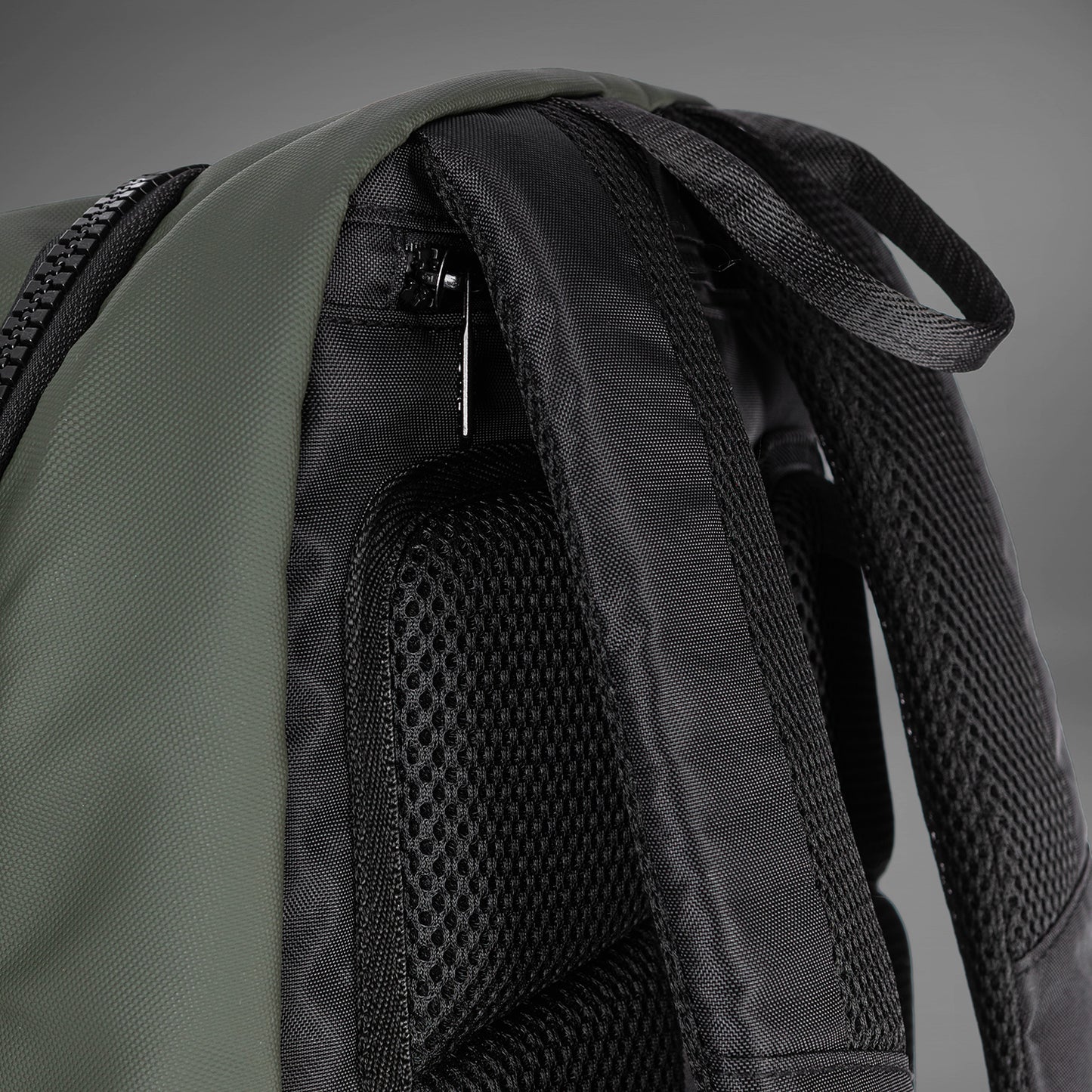 Рюкзак Venum Evo 2 (20-25 л) – Чёрный/Хаки