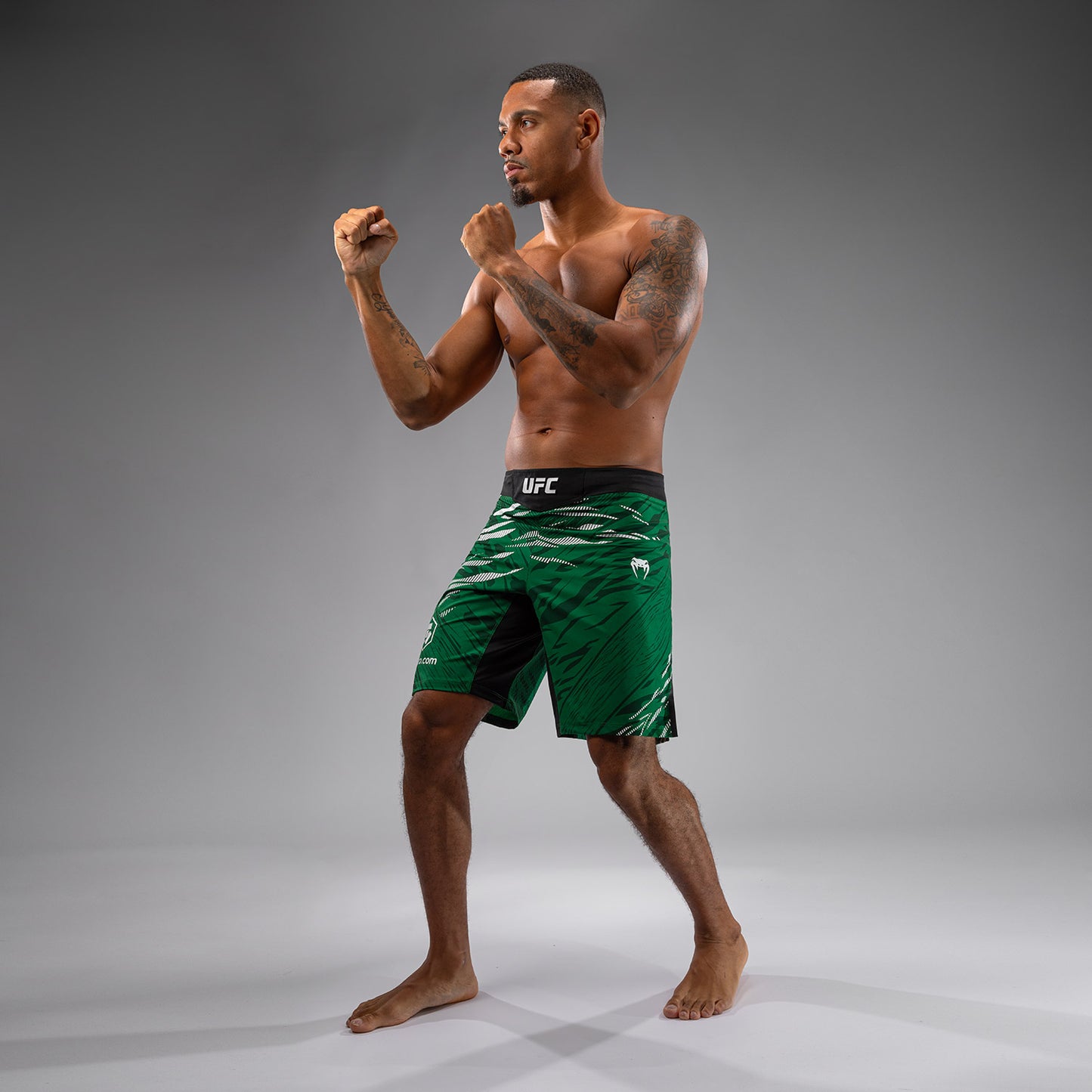 Шорты UFC Fusion by Venum Authentic Fight Night для мужчин - Длинный крой - Green