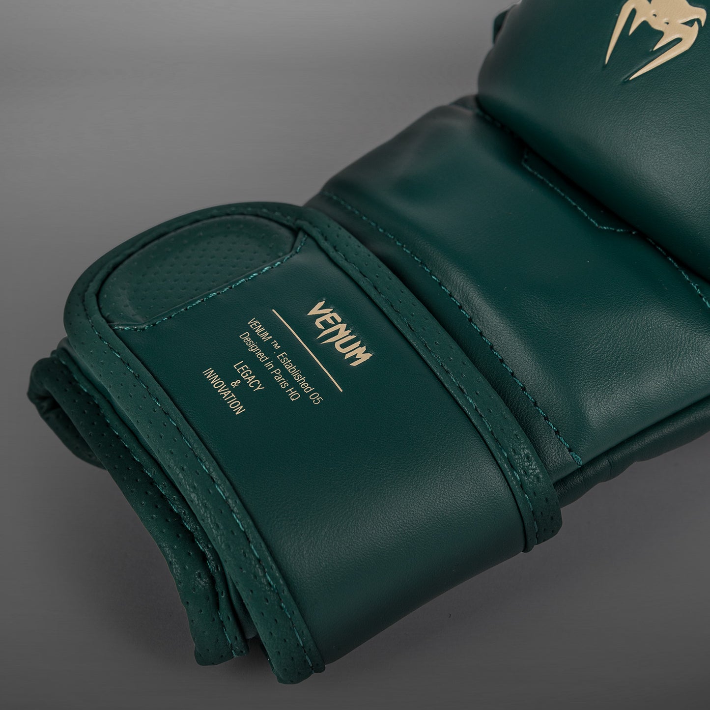 Venum Impact Evo Перчатки для спарринга MMA - Изумрудный Зеленый