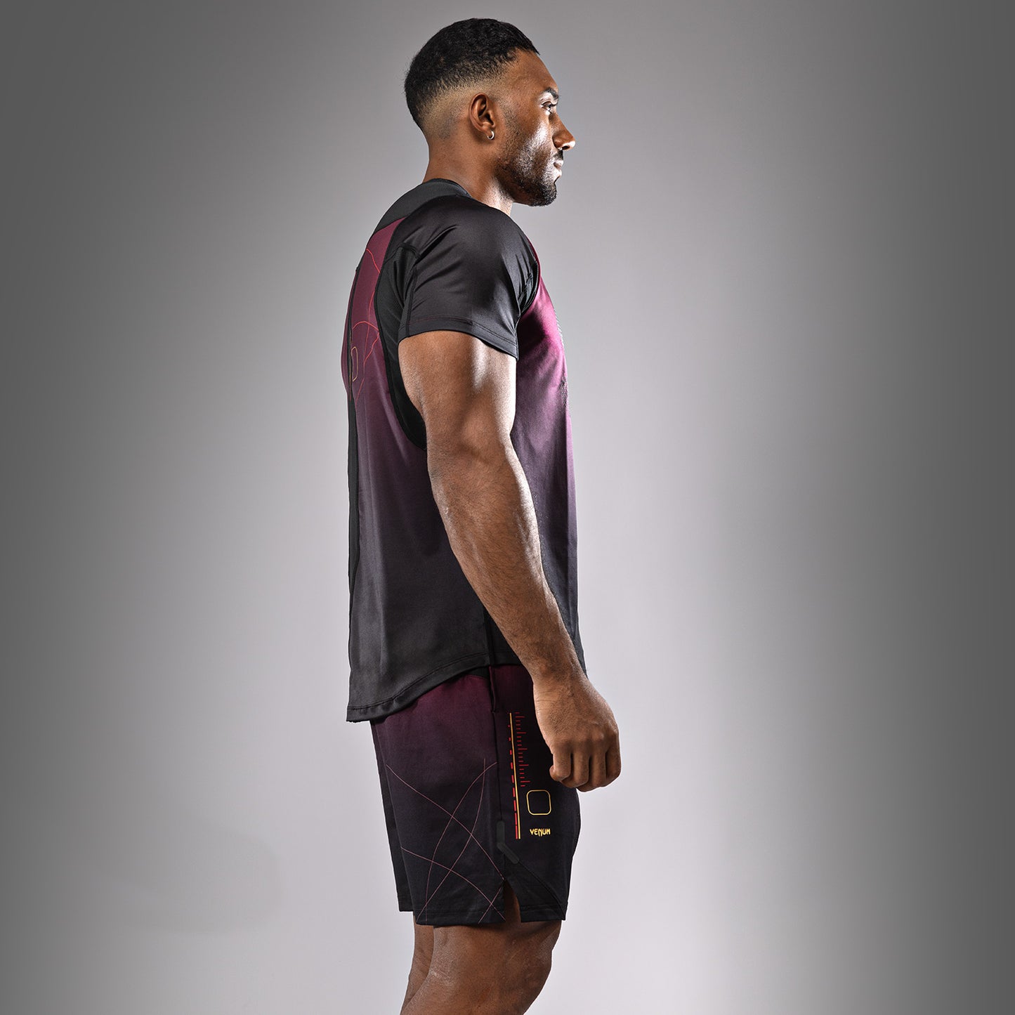 Venum Tactical XT Мужская футболка Dry Tech T-Shirt - черный/бордовый/золотой