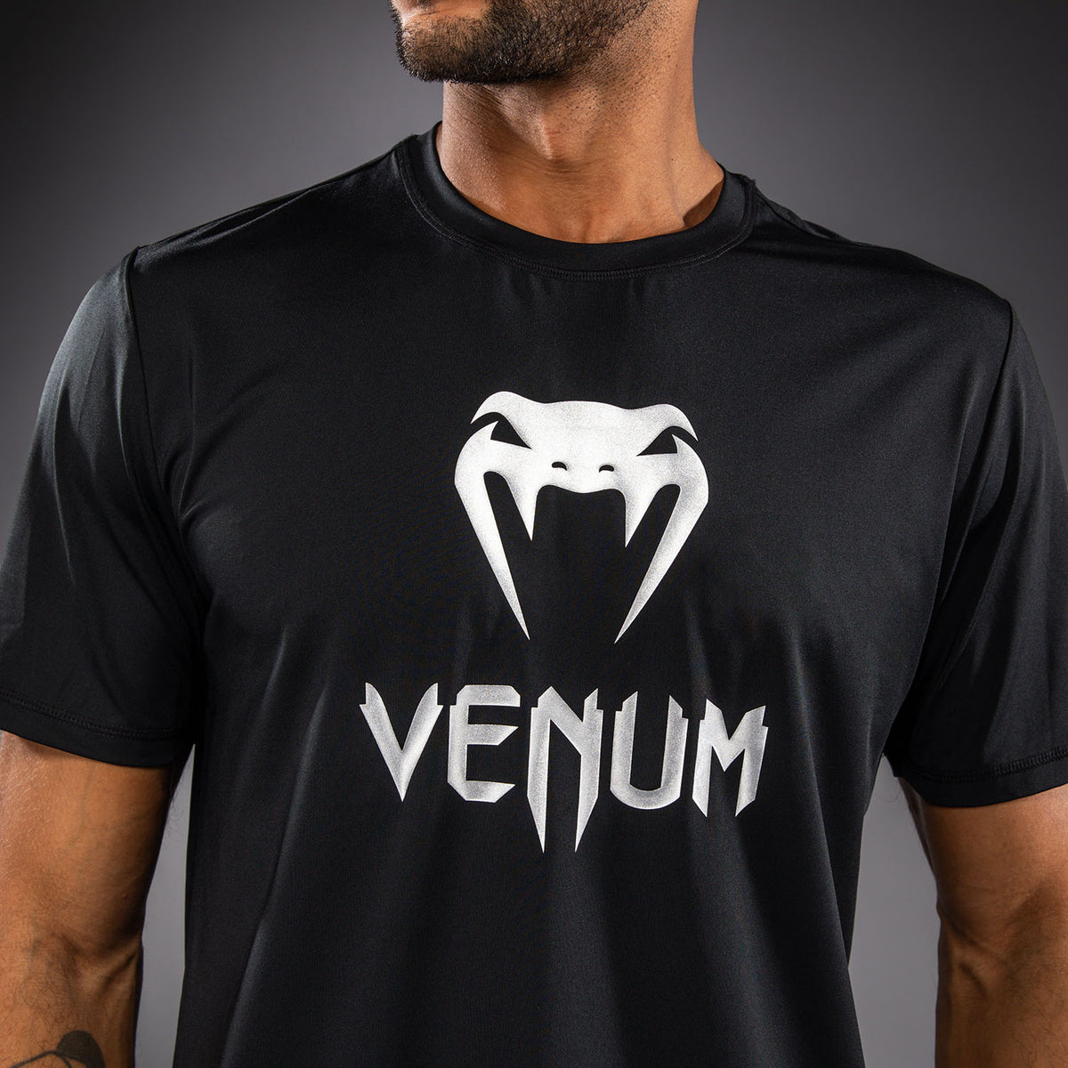 Футболка Dry Tech Venum Classic - черный/серебристый