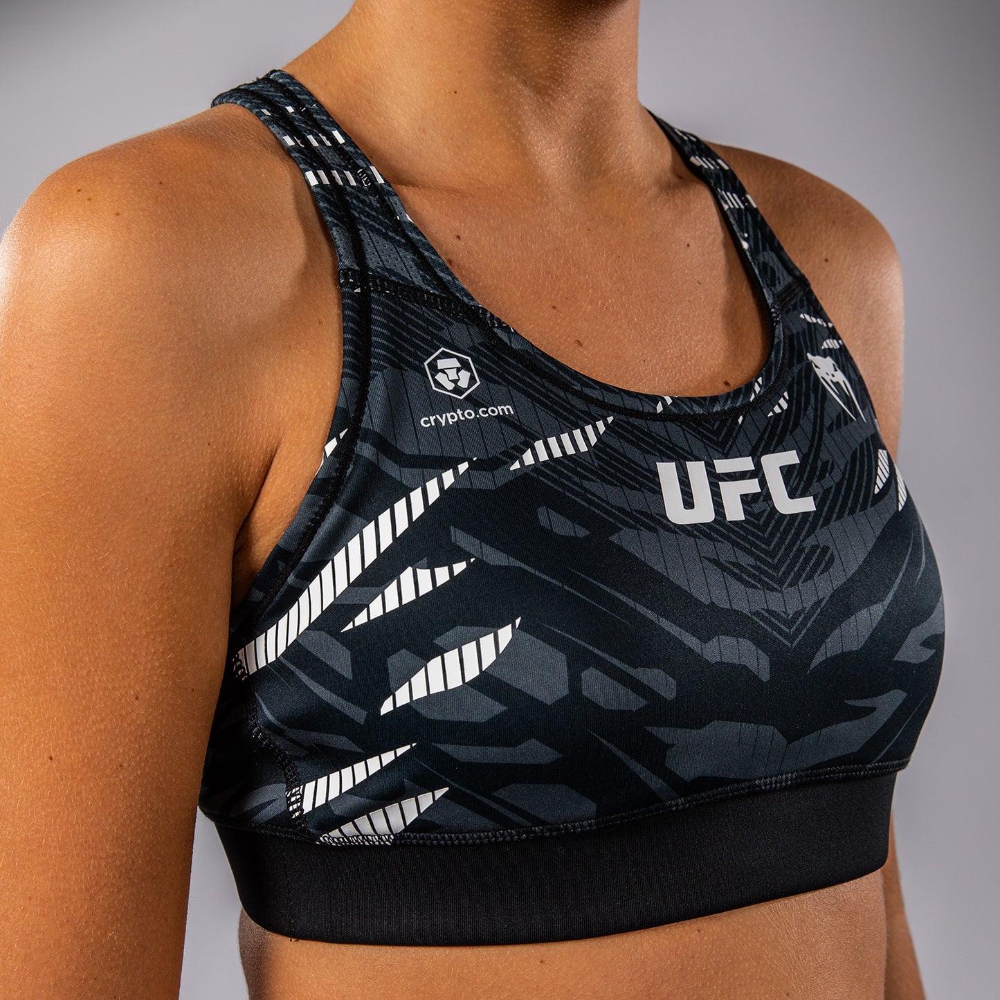 Спортивный бюстгальтер UFC Fusion by Venum Authentic Fight Night для женщин - Black