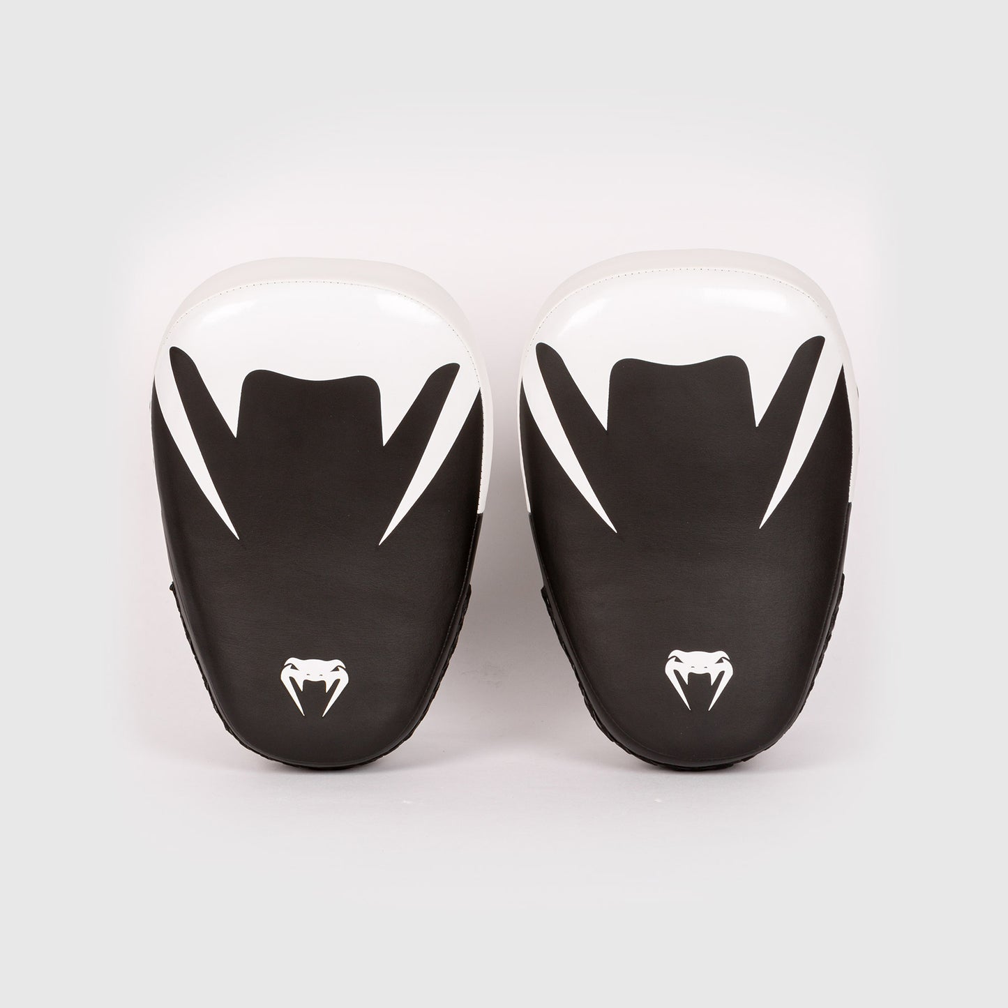 Лапы Venum Kick Boxing Gear 2.0 Micro Fibre Small Paws - черный/белый