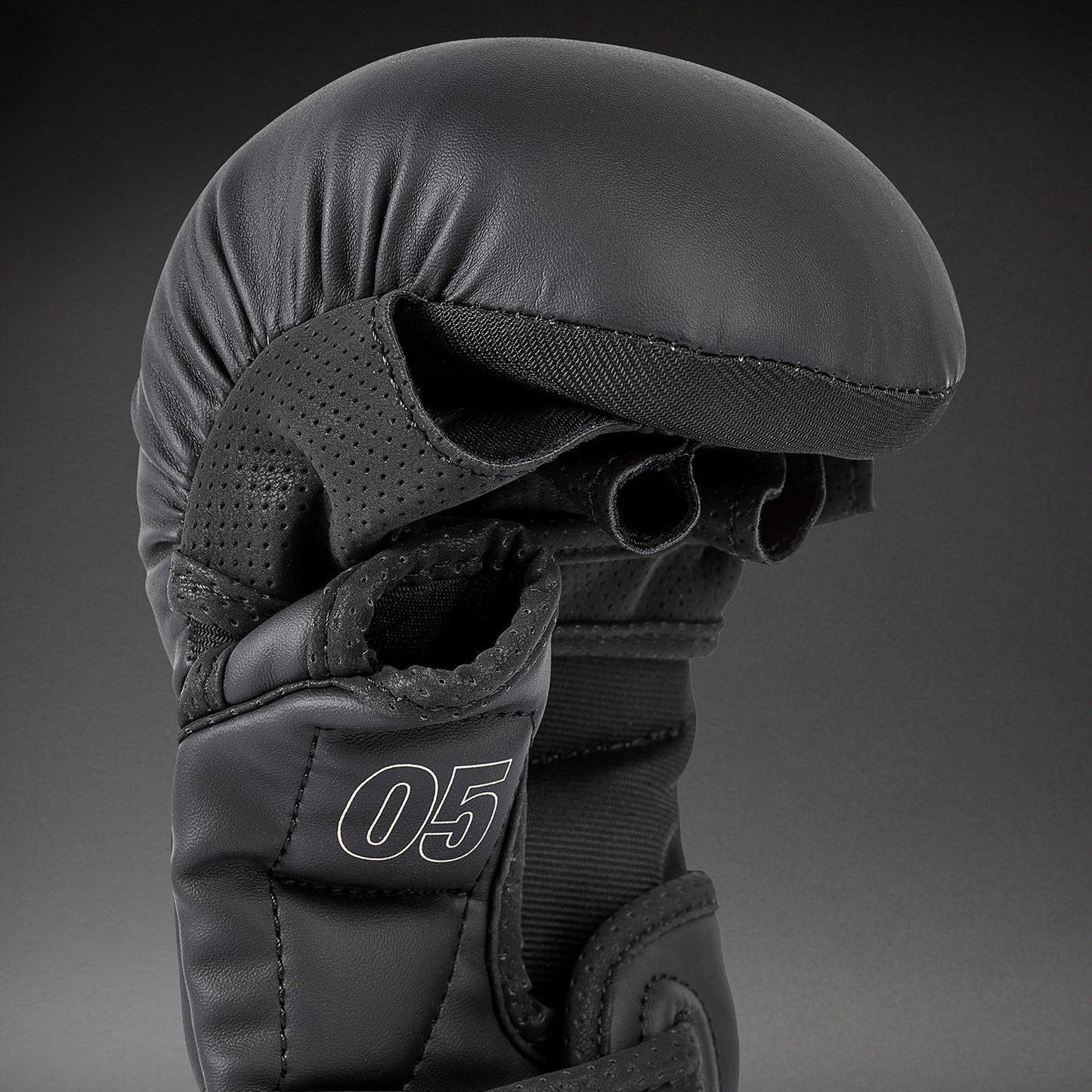 Снарядные перчатки MMA Venum Impact Evo - черный