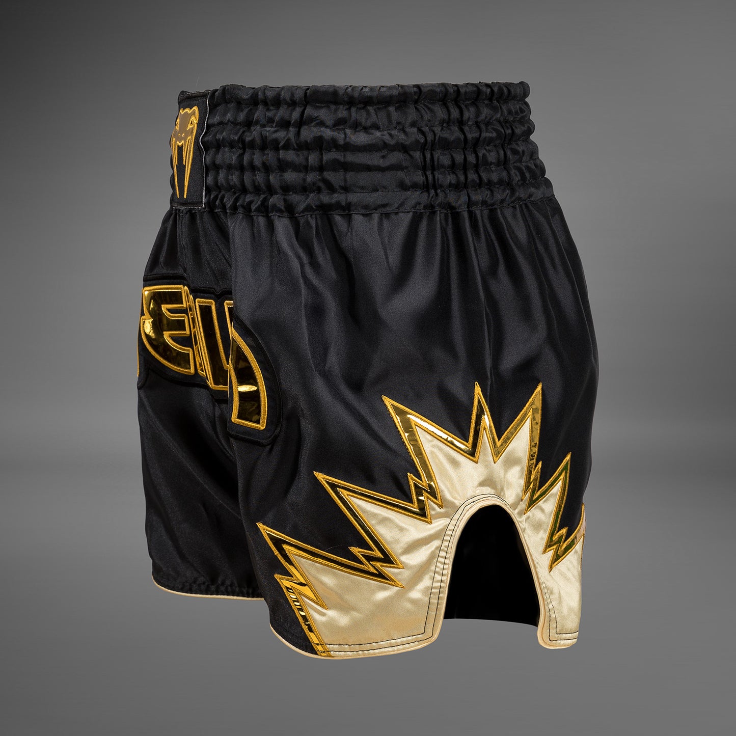 Шорты Venum Inferno Muay Thai - Черные/Золотые