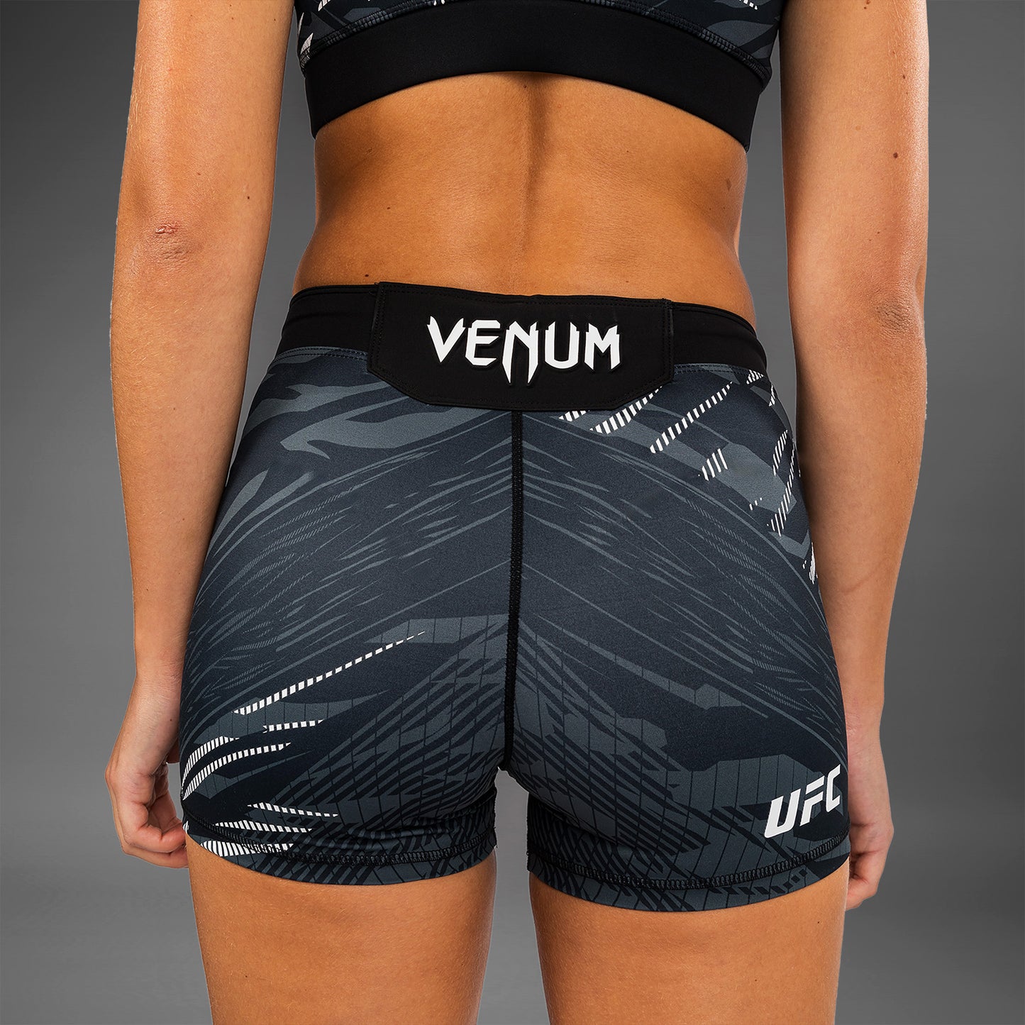 Шорты Vale Tudo UFC Fusion by Venum Authentic Fight Night для женщин - Короткий крой - Black