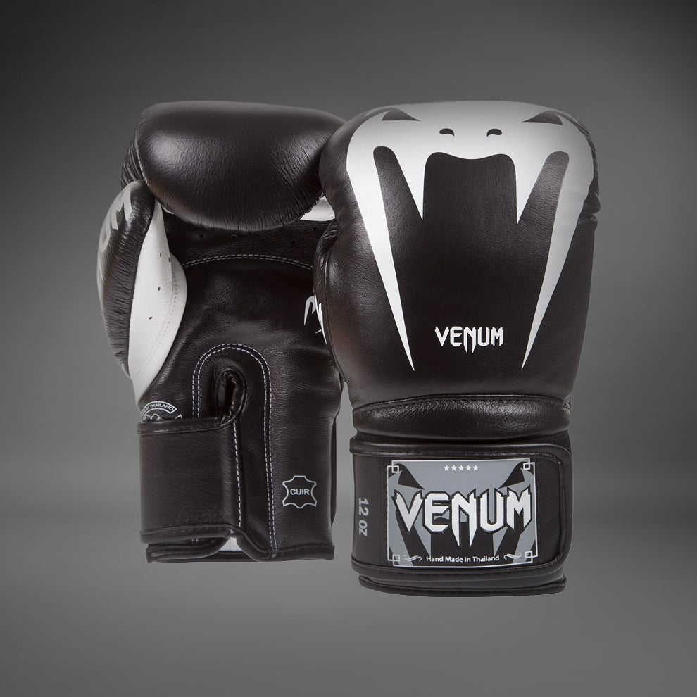 БОКСЕРСКИЕ ПЕРЧАТКИ VENUM GIANT 3.0