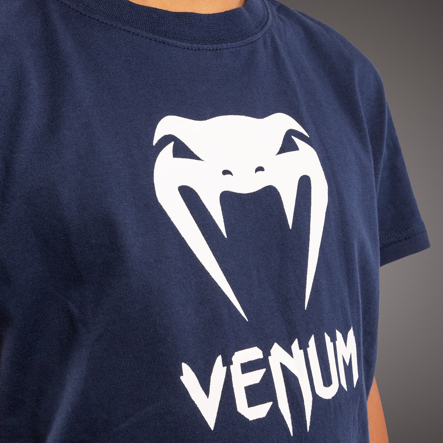 ДЕТСКАЯ ФУТБОЛКА VENUM CLASSIC – ТЕМНО-СИНИЙ