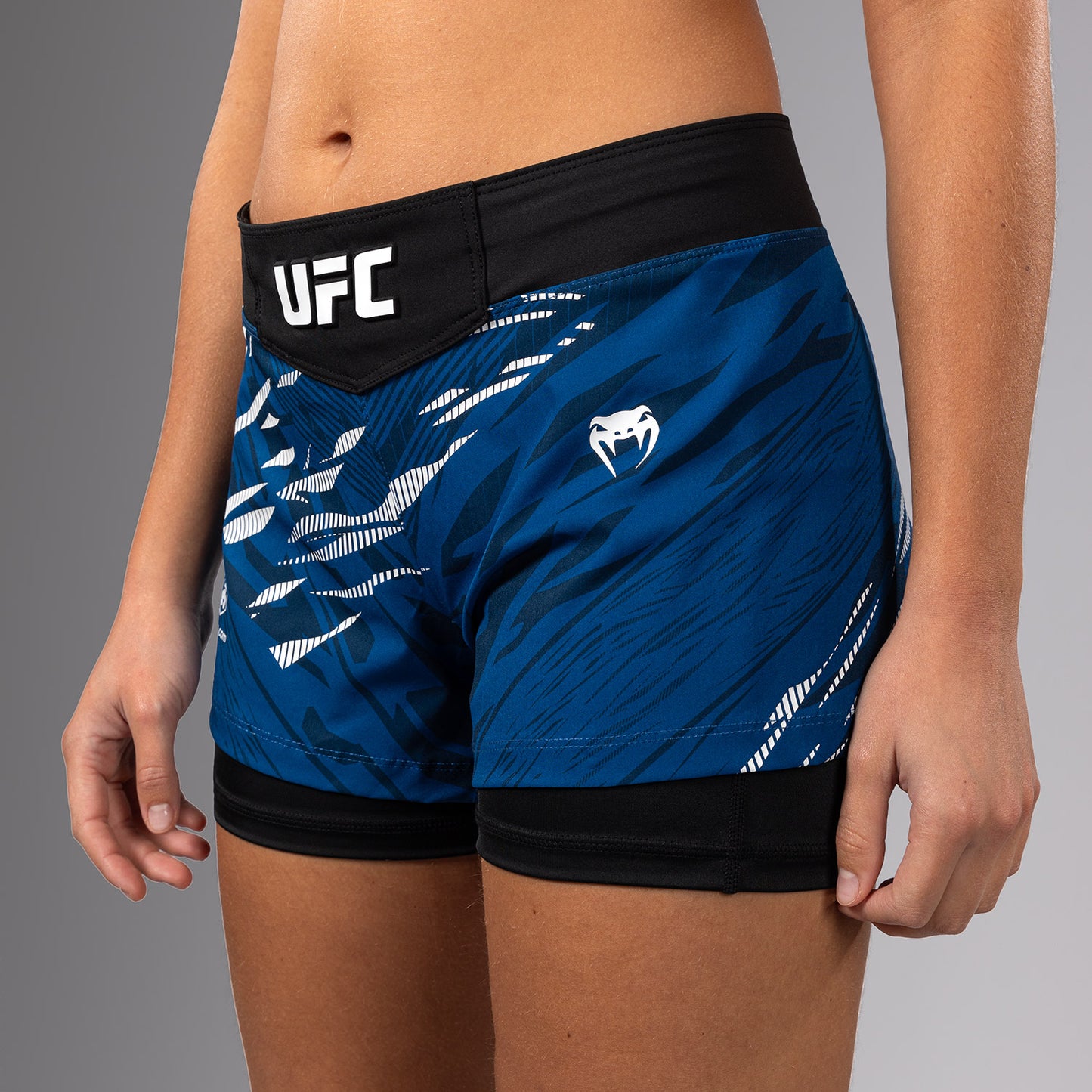 Шорты для борьбы UFC Fusion by Venum Authentic Fight Night для женщин - Blue