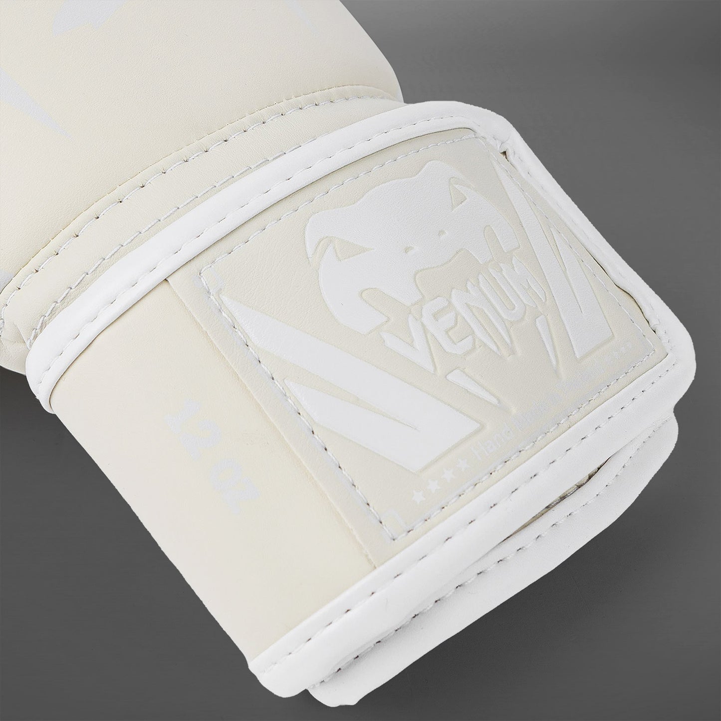 Боксерские перчатки Venum Elite - белые/белые