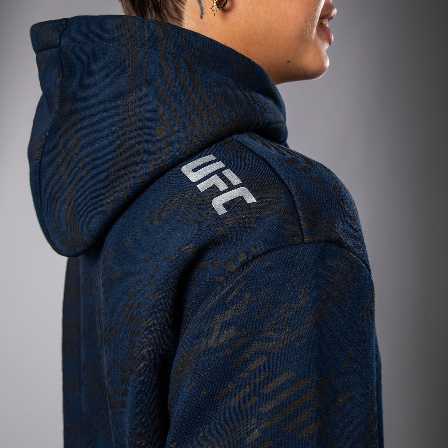 Толстовка UFC Fusion by Venum Fight Week с капюшоном для женщин - Oceanic Blue