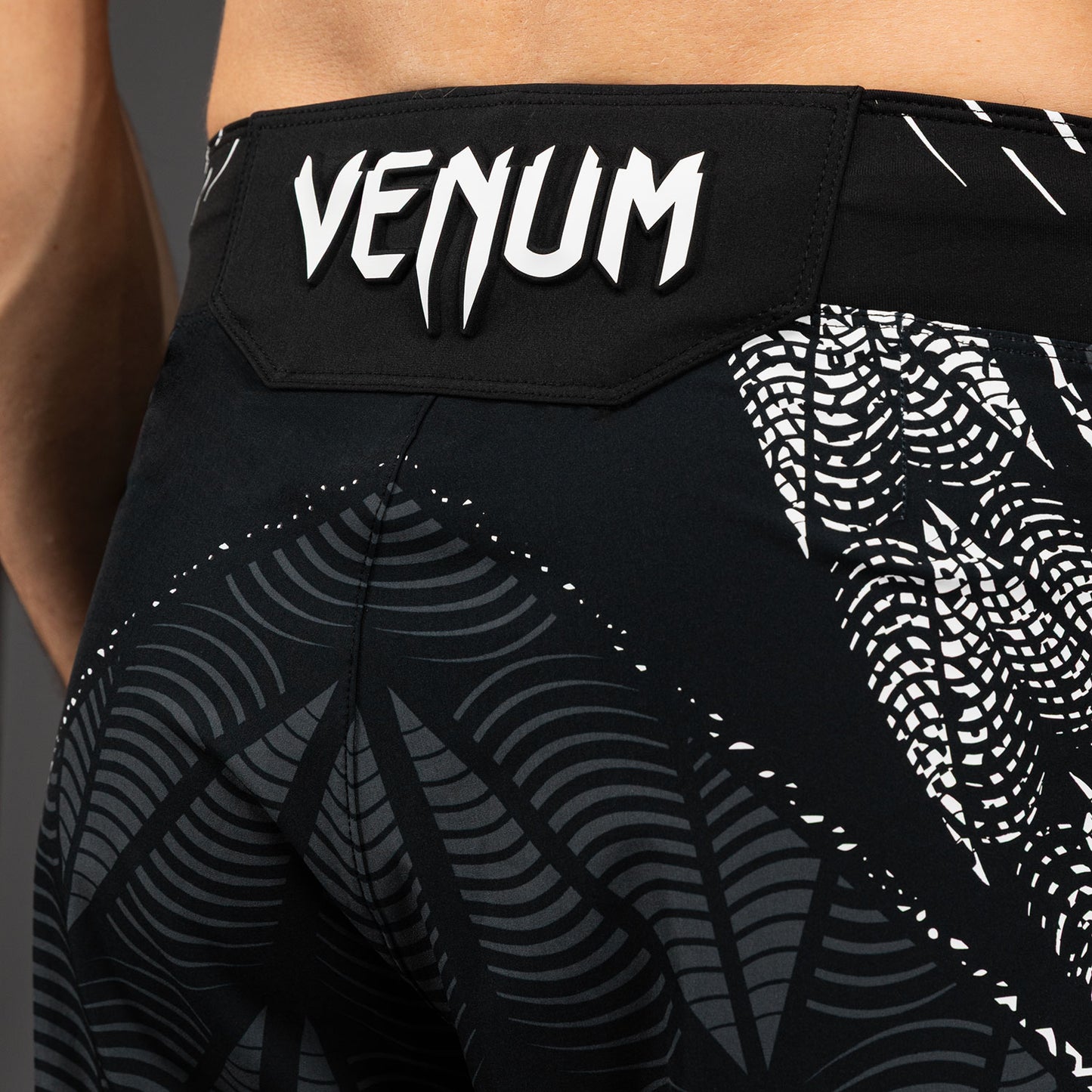 UFC Zenith by Venum Authentic Fight Night Шорты Gladiator Мужские - Чёрный