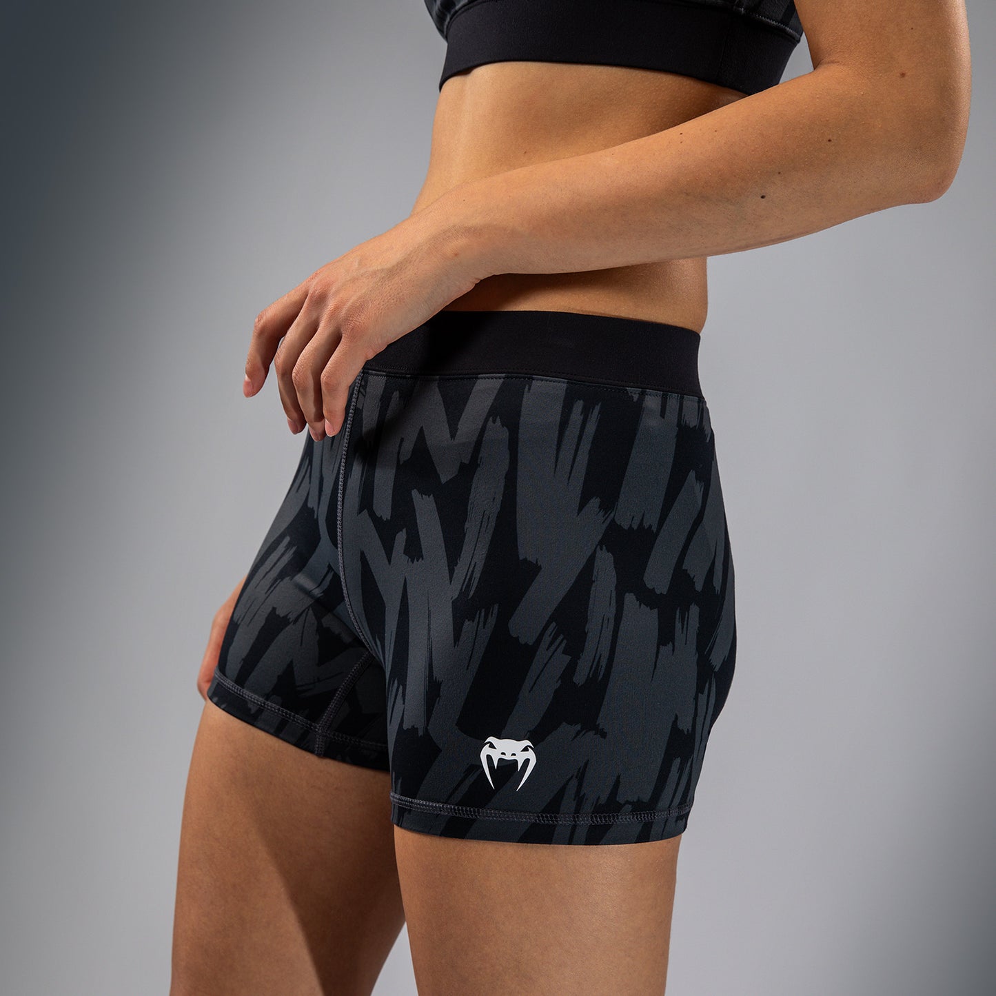 Компрессионные шорты Venum Graffiti для женщин - Urban Charcoal