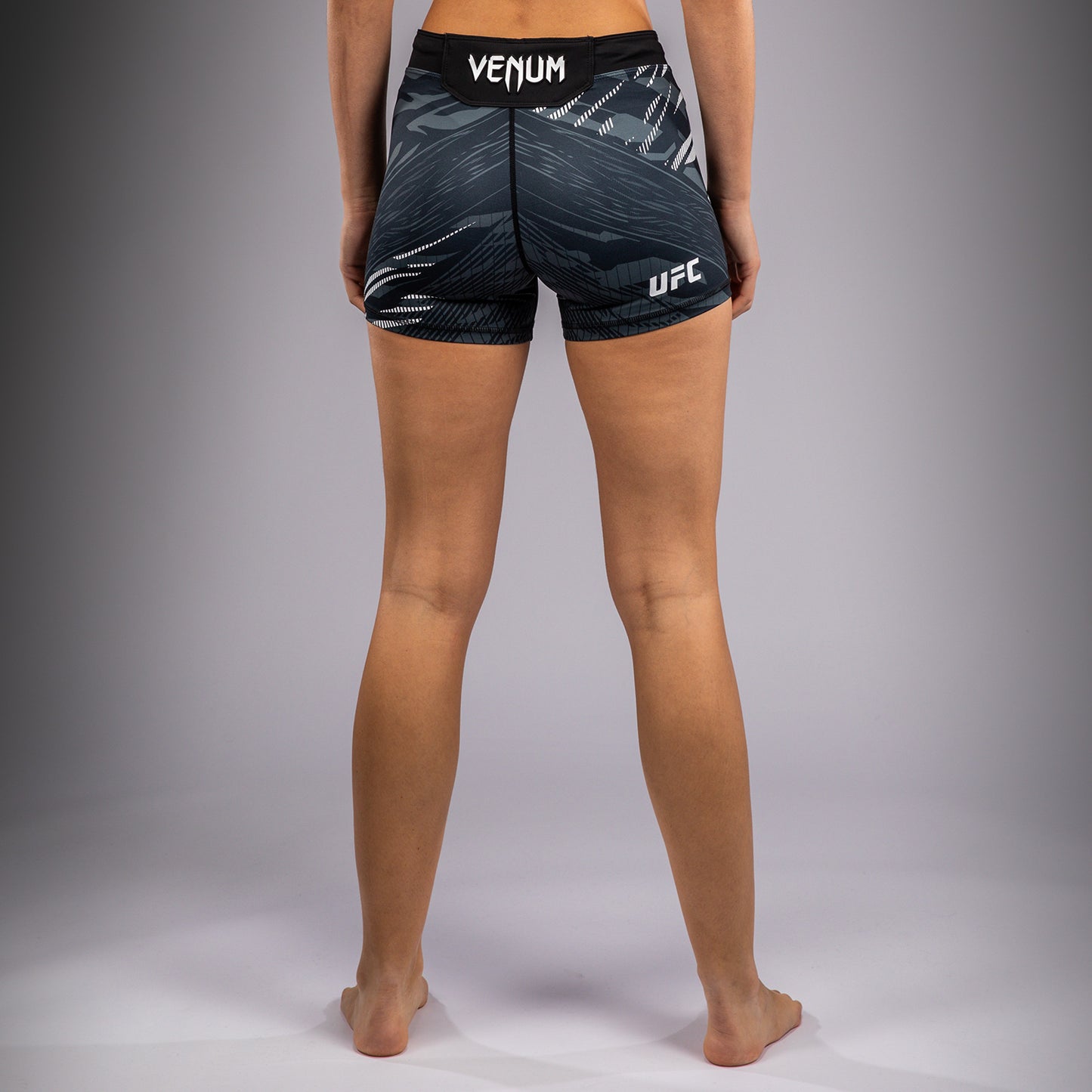 Шорты Vale Tudo UFC Fusion by Venum Authentic Fight Night для женщин - Короткий крой - Black