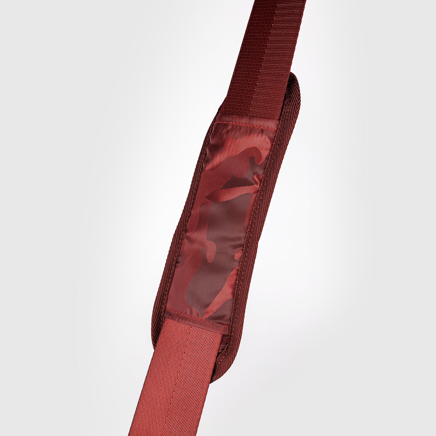 Спортивная сумка Venum Trainer Lite (48л) – Камуфляжный/Бордовый