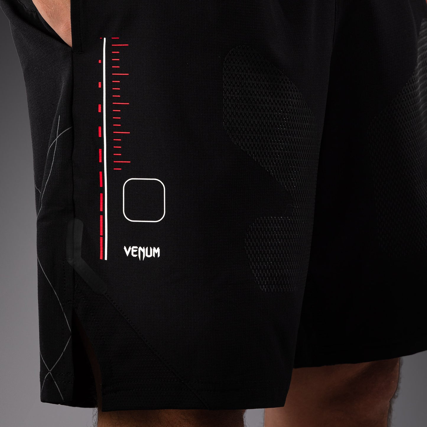 Venum Tactical XT  Мужские тренировочные шорты - черный/огненно-красный