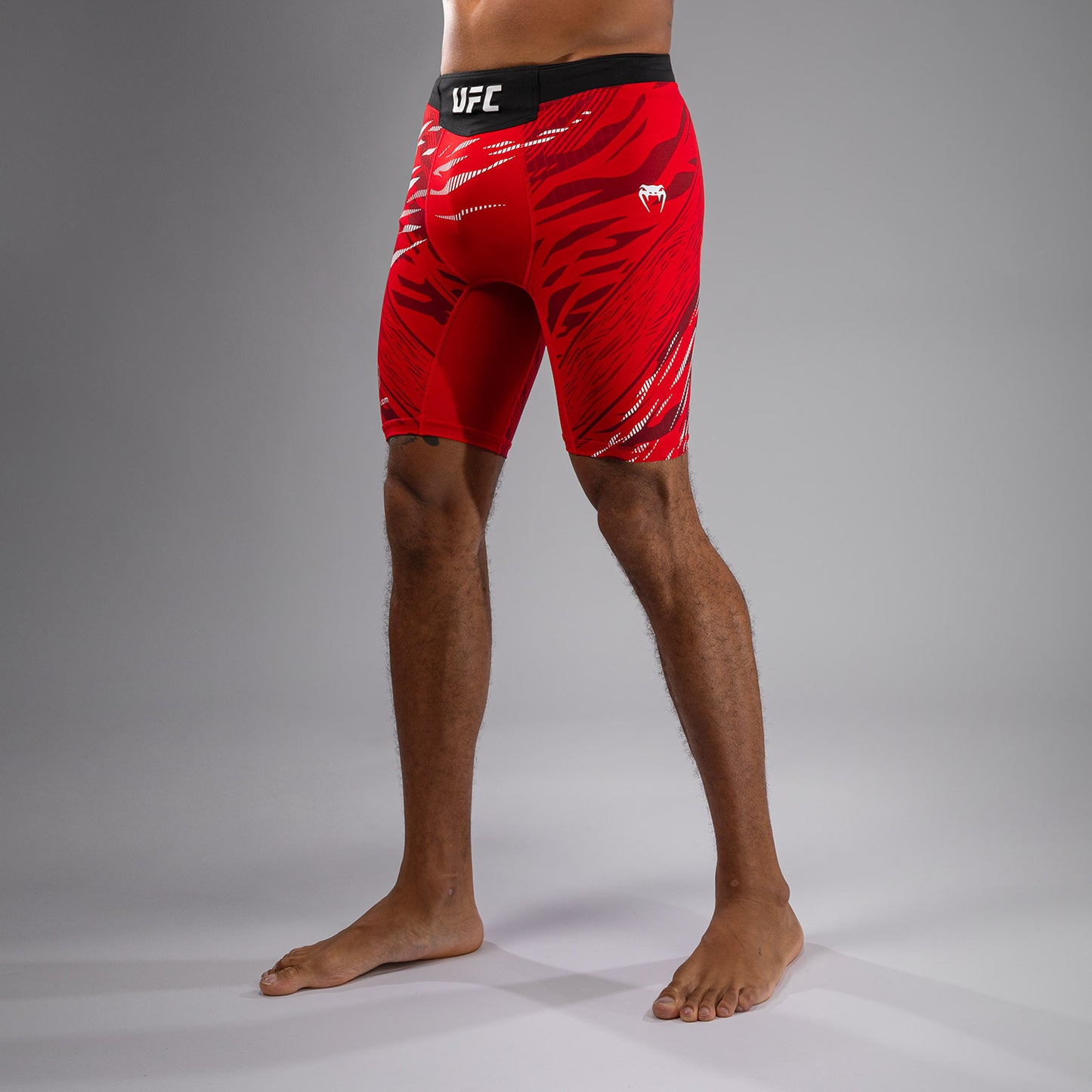 Шорты Vale Tudo UFC Fusion by Venum Authentic Fight Night для мужчин - Red