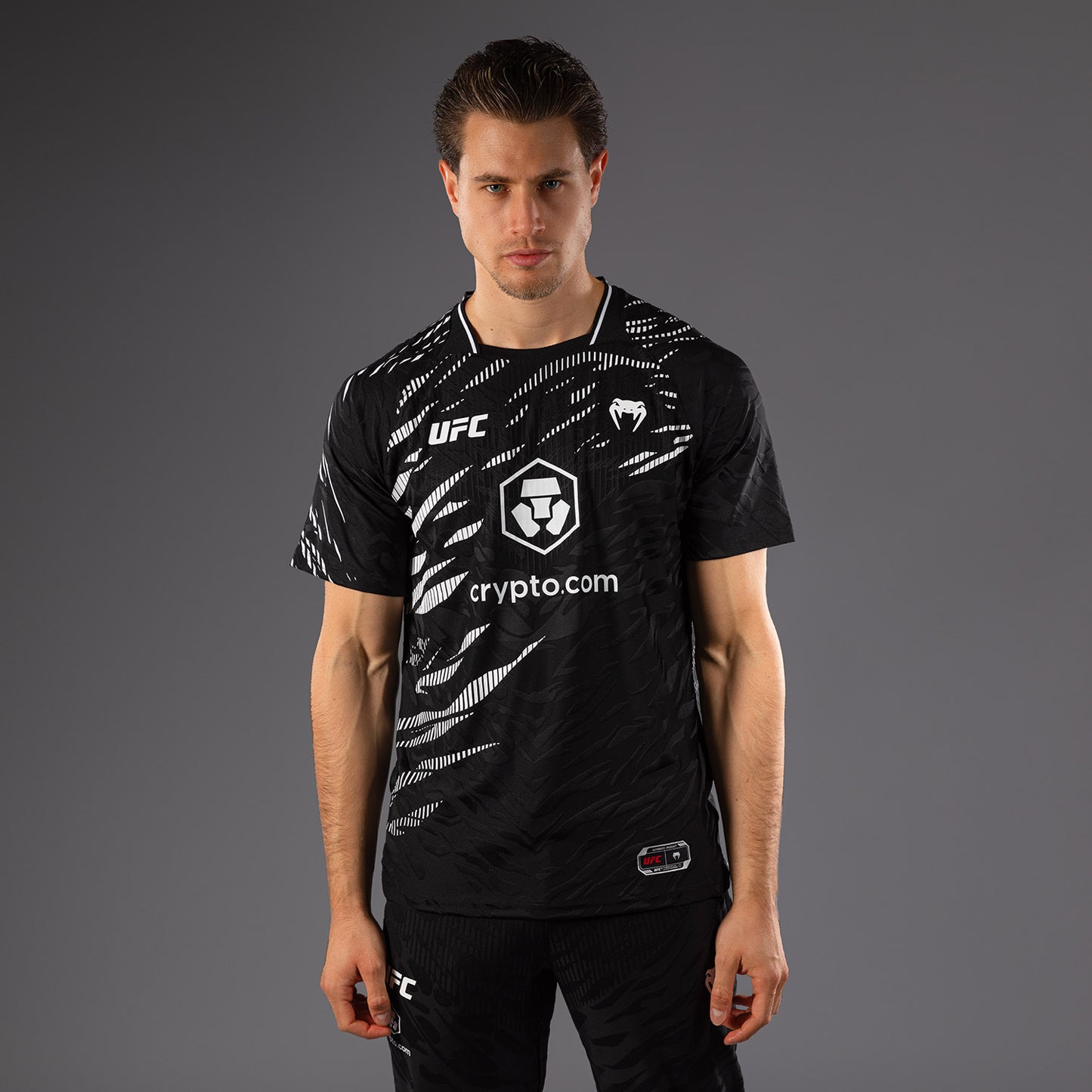 Футболка UFC Fusion by Venum Authentic Fight Night для мужчин - Black