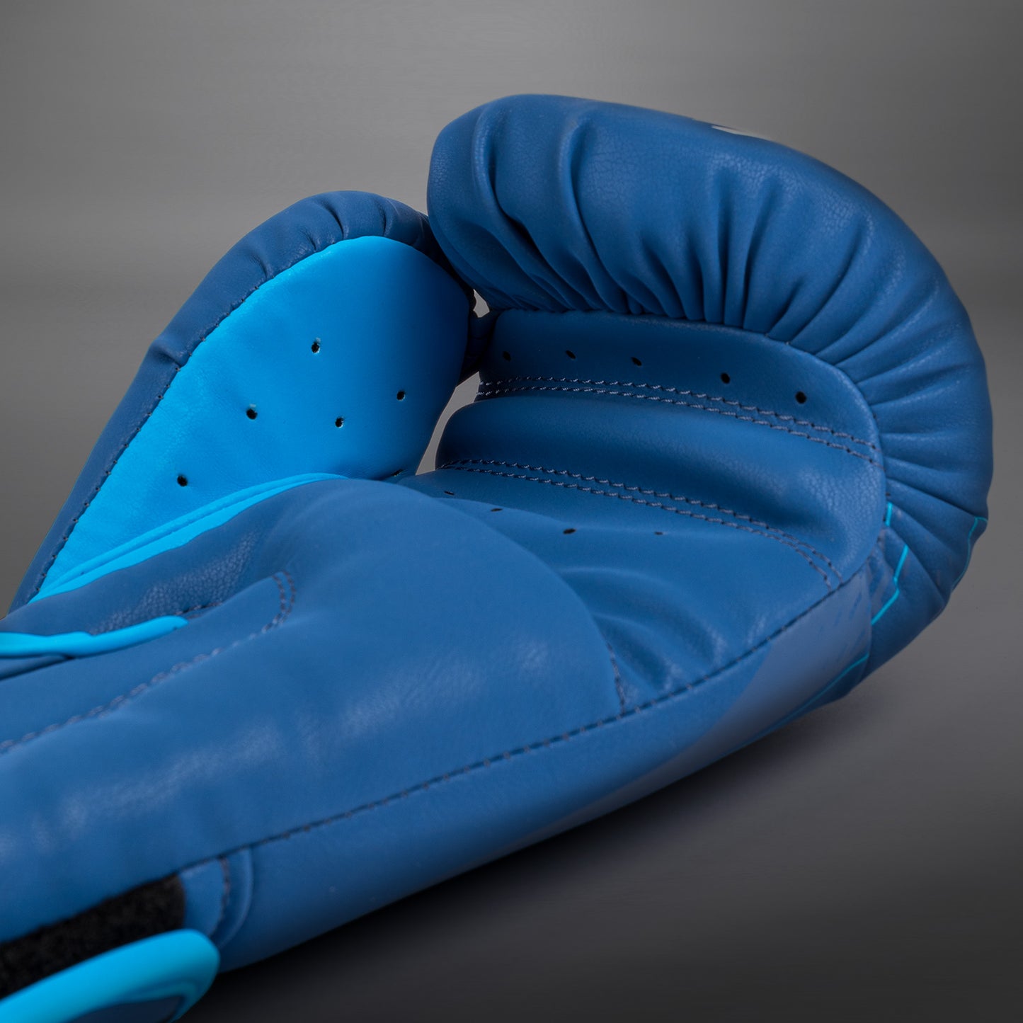 Боксерские перчатки Venum x Top Rank Original Impact - Морской синий