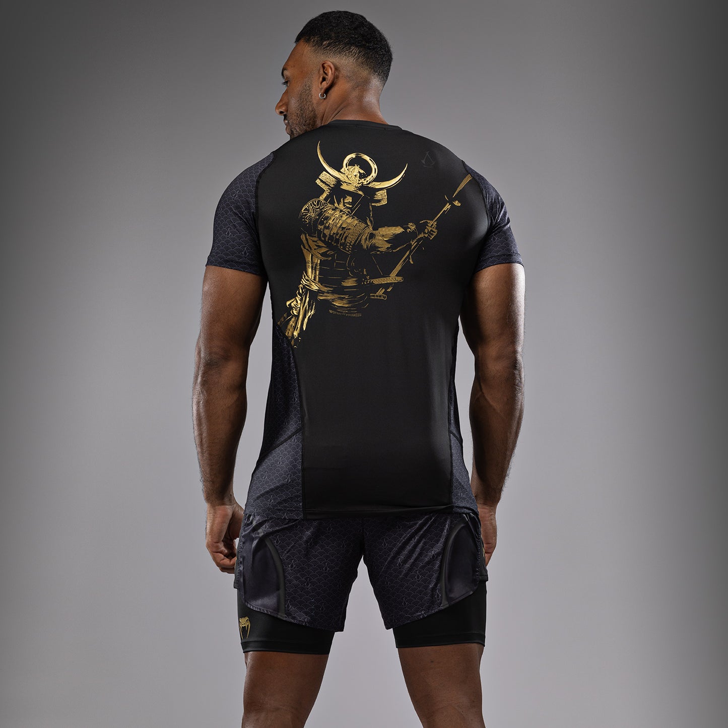 Venum x Assassin’s Creed Мужская футболка Dry-Tech T-Shirt - черный/золотой