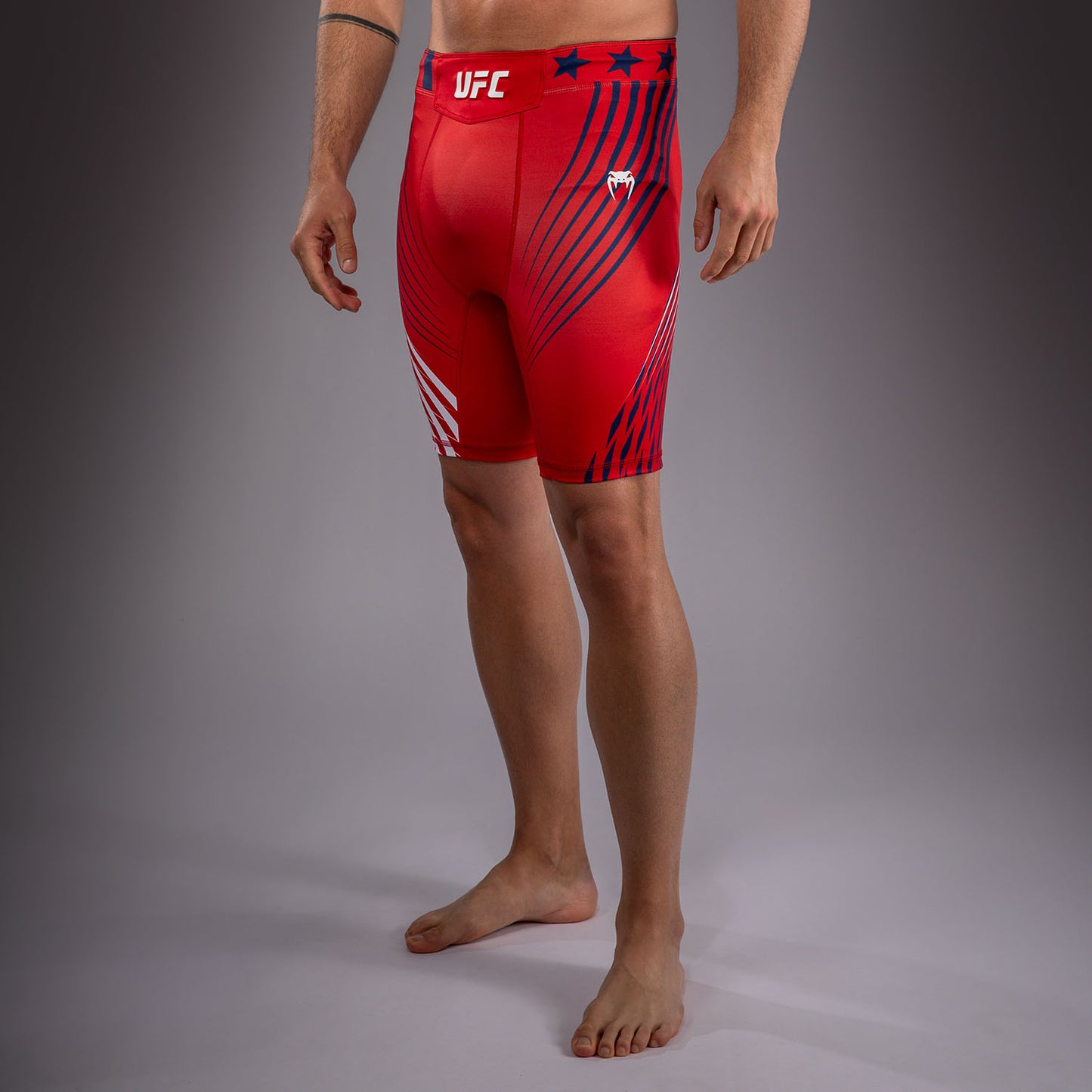 Official UFC Freedom 250 by Venum Authentic Fight Night Шорты Vale Tudo для мужчин - Красный