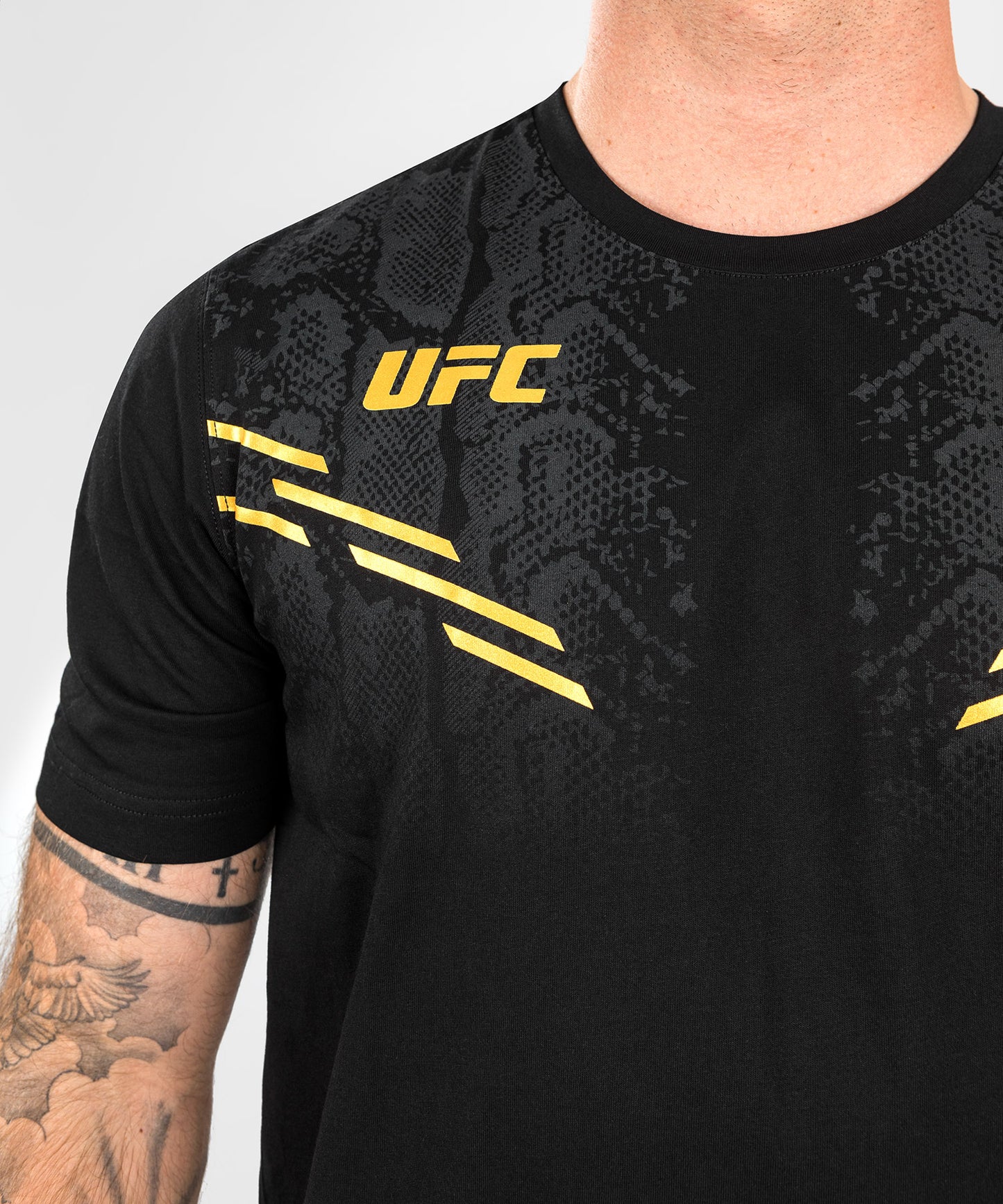 UFC Adrenaline by Venum Replica Мужская футболка с коротким рукавом - Champion