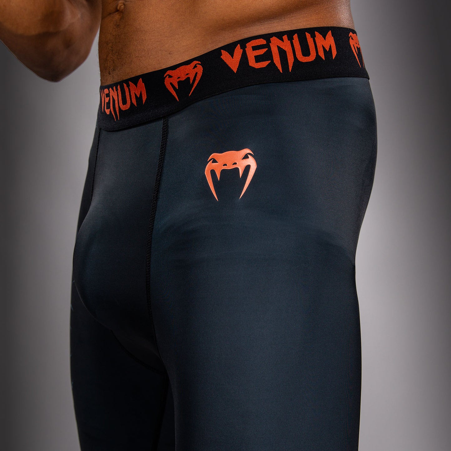 Спатсы Venum Thunder Dragon – Чёрный/Серый/Медный