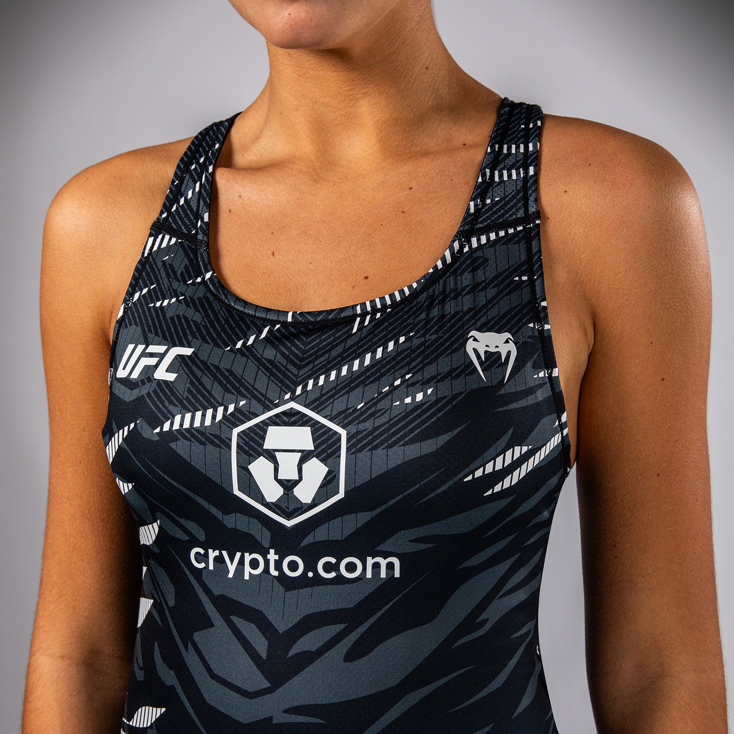 Топ с встроенным бюстгальтером UFC Fusion by Venum Authentic Fight Night для женщин - Black