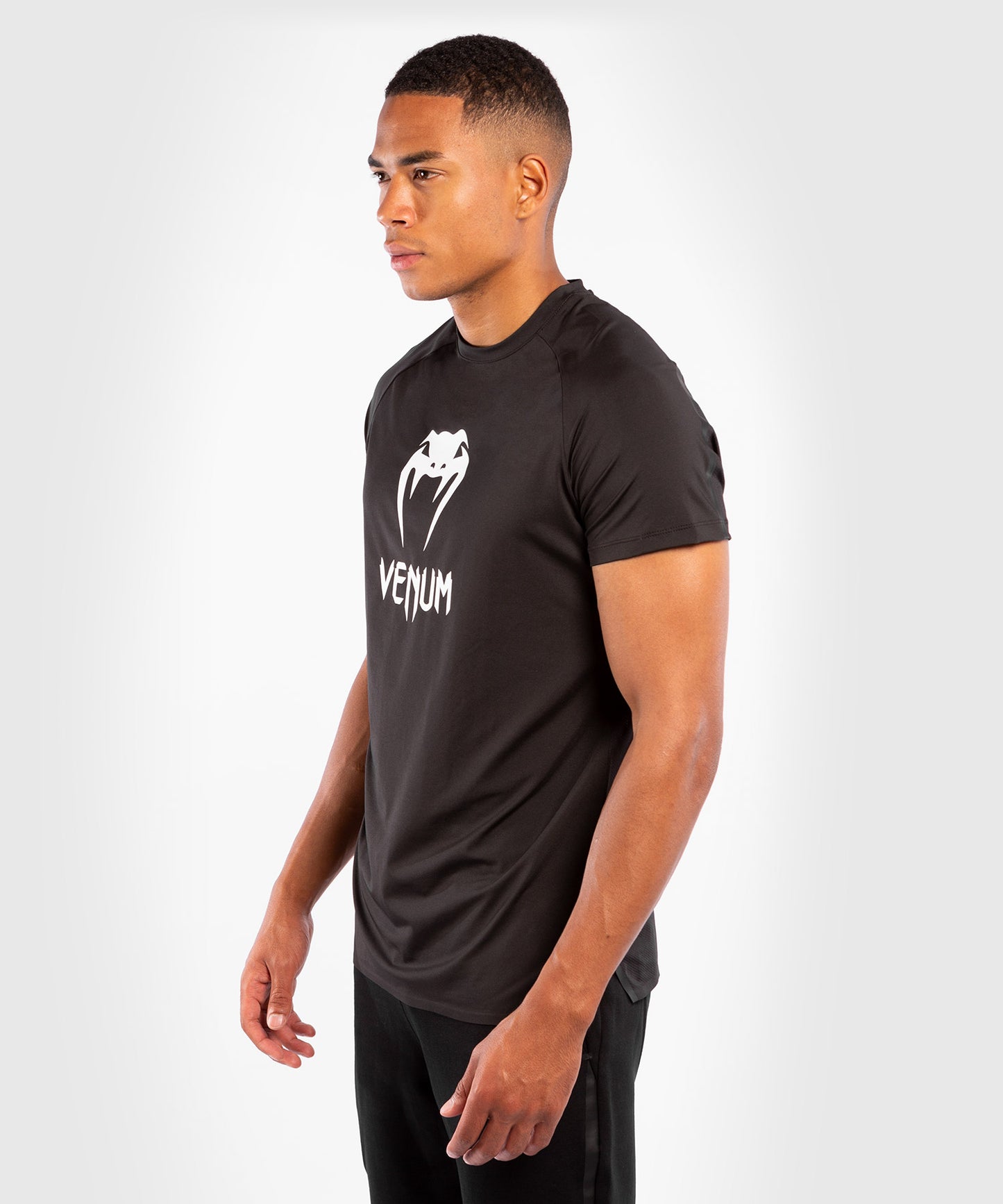 Футболка Venum Classic Dry Tech - черный