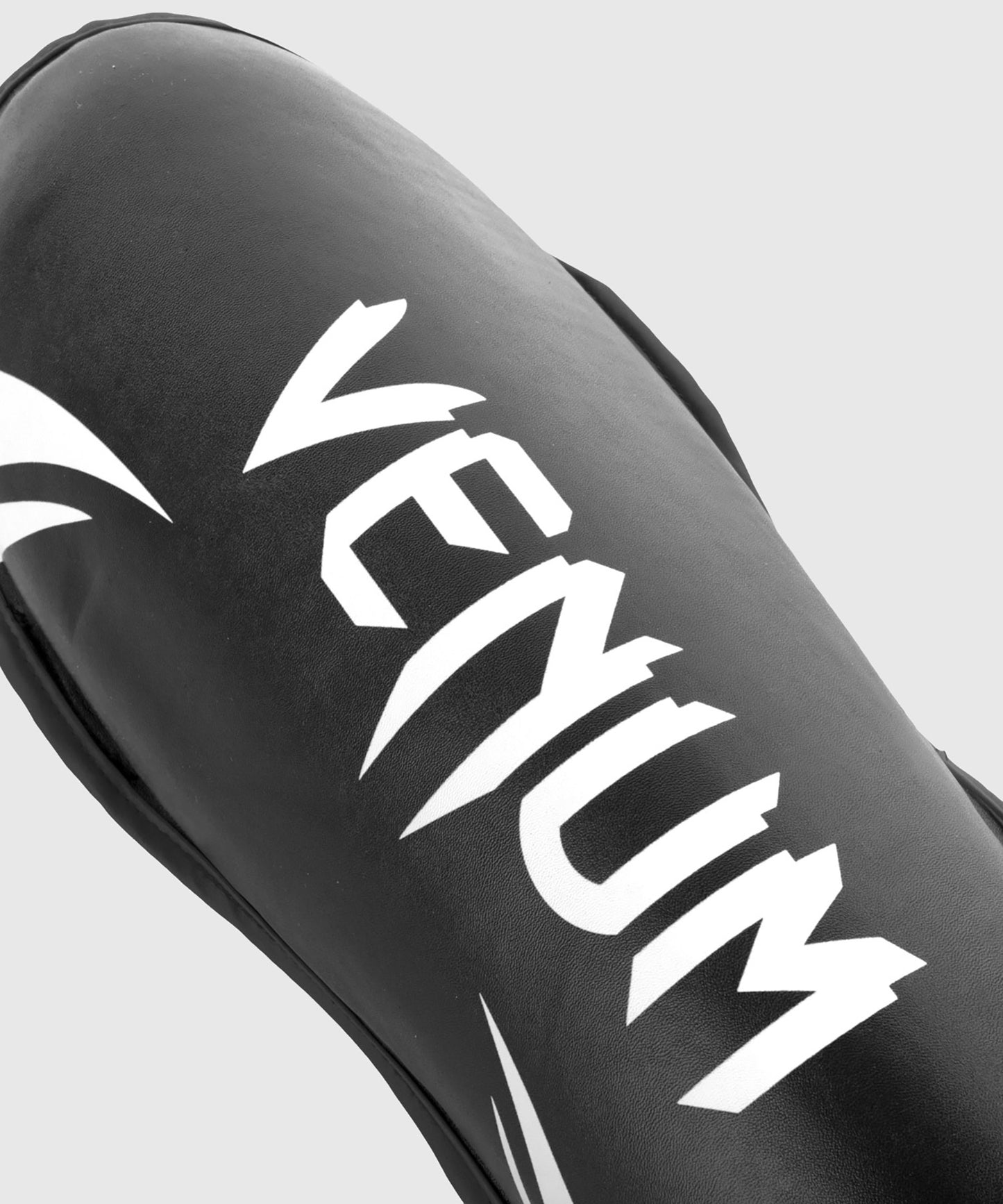 ЩИТКИ VENUM CHALLENGER
