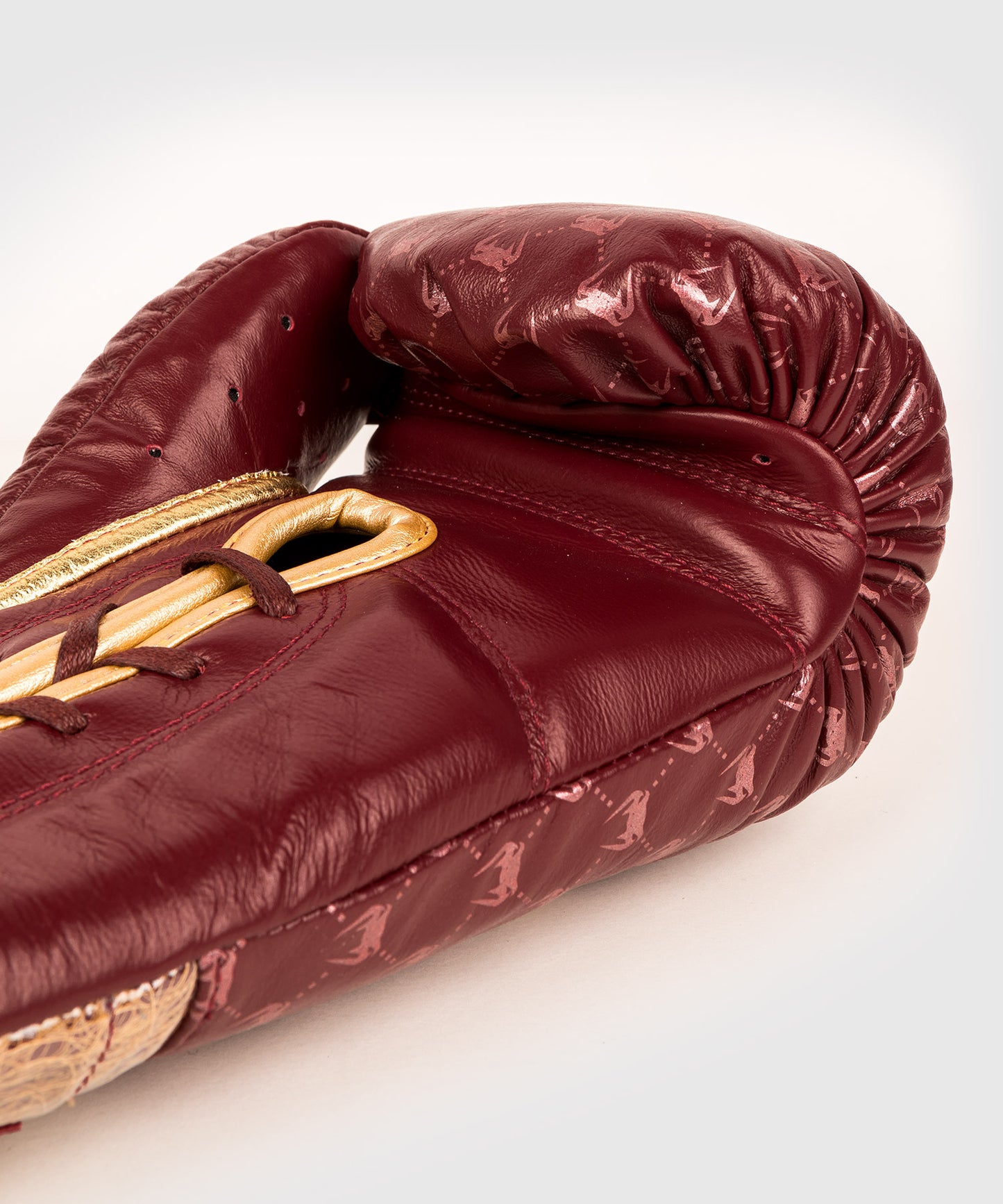 Боксерские перчатки Venum Coco Monogram Pro - красный гранат