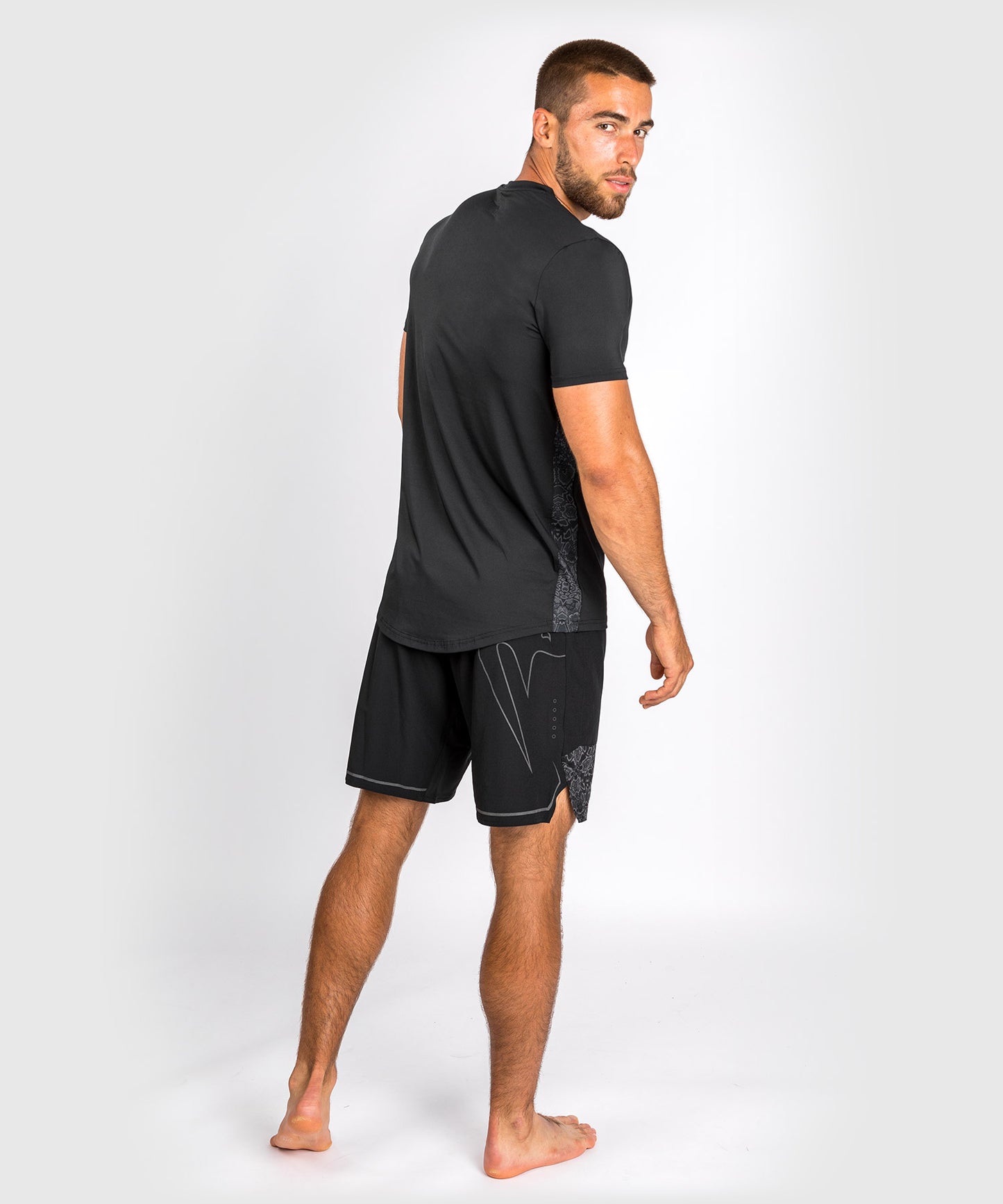 Venum Classic Evo Dry Tech T-Shirt - черный/черный светоотражающий